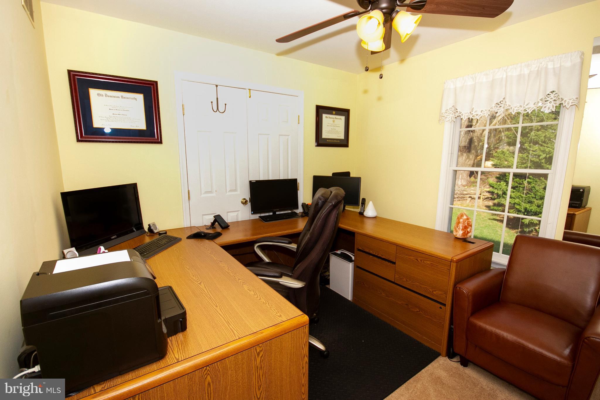 HUNTERS RUN - Residential