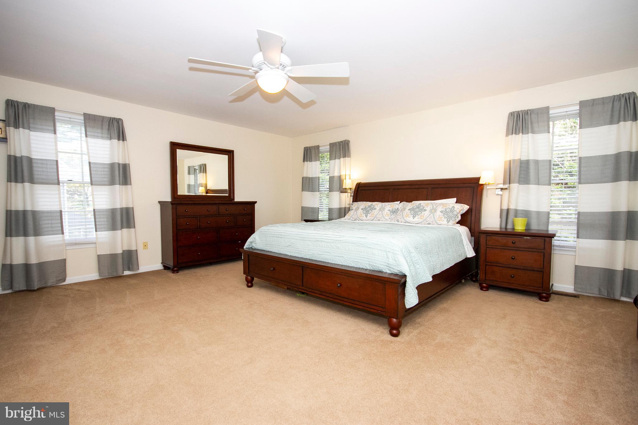 HUNTERS RUN - Residential