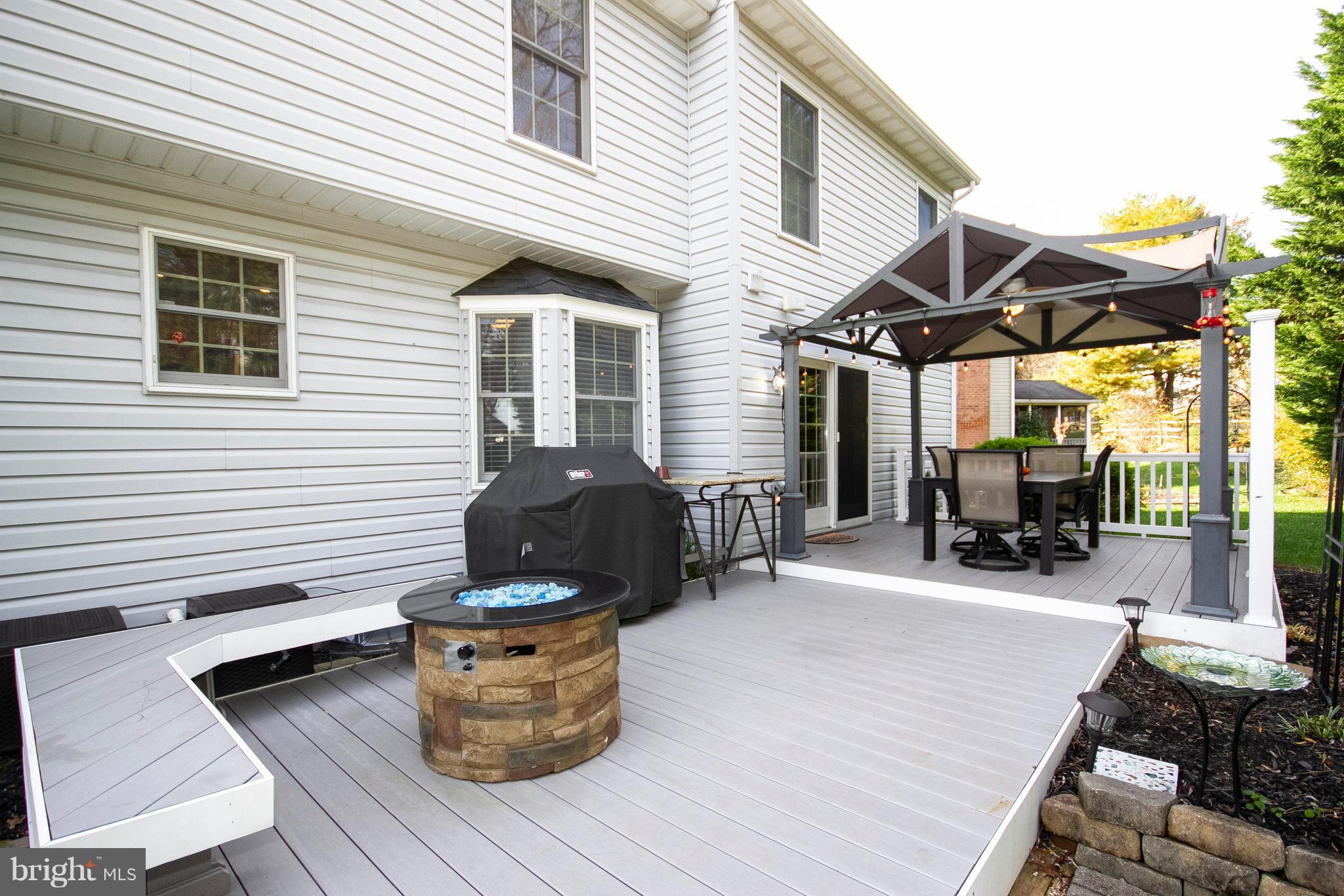 HUNTERS RUN - Residential