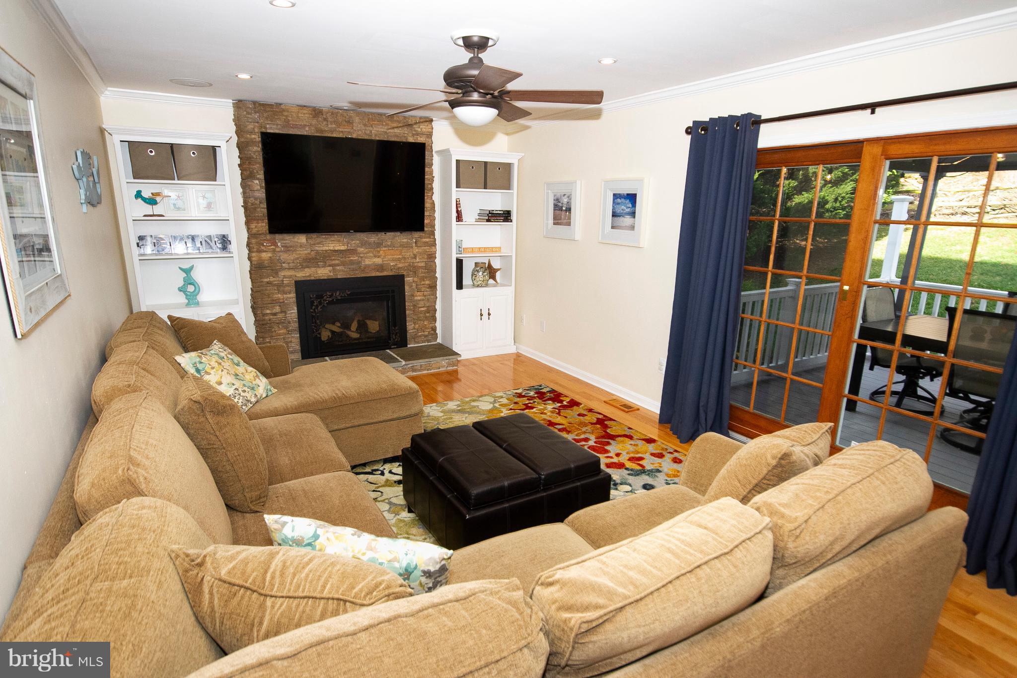 HUNTERS RUN - Residential