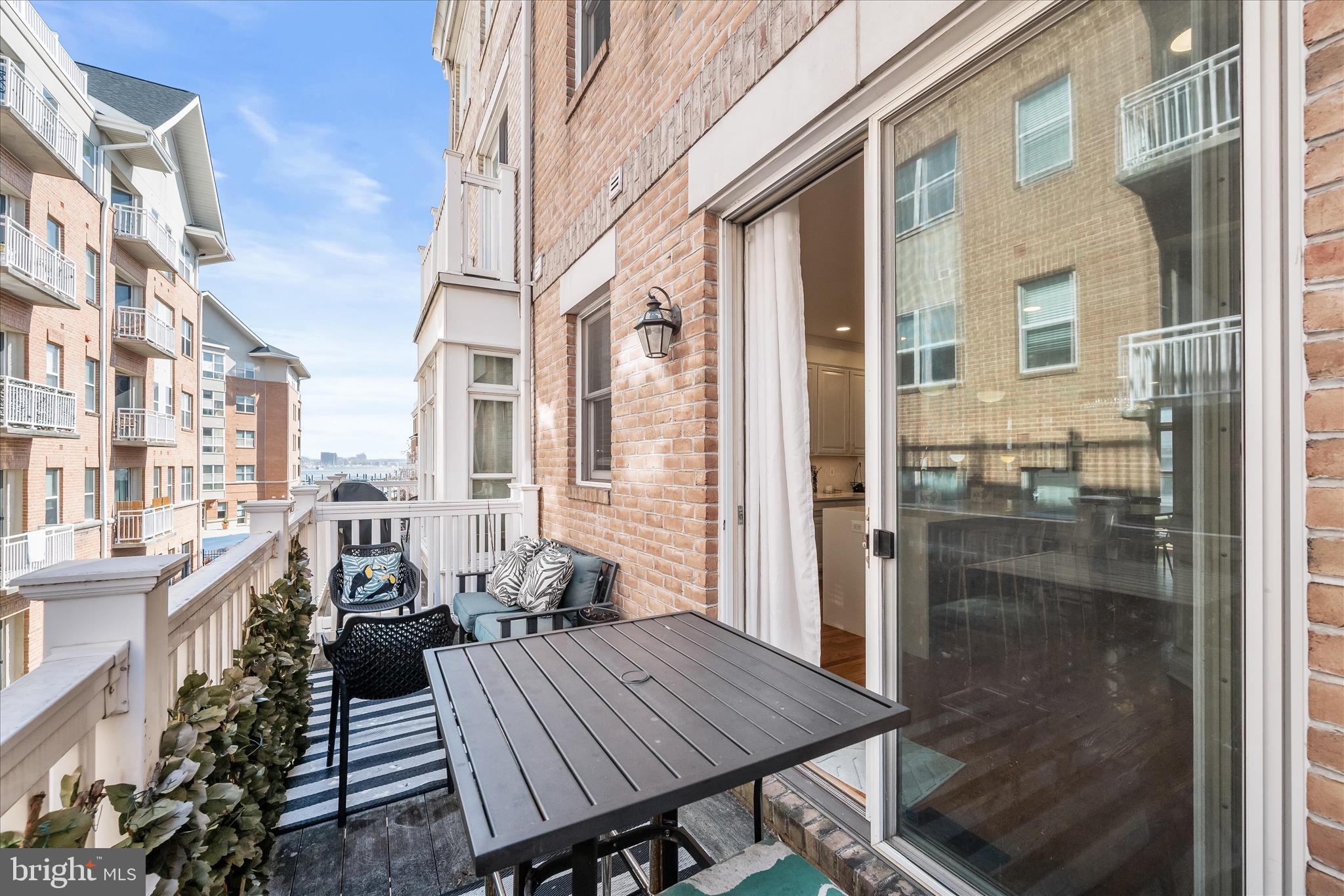 HARBORVIEW - Residential