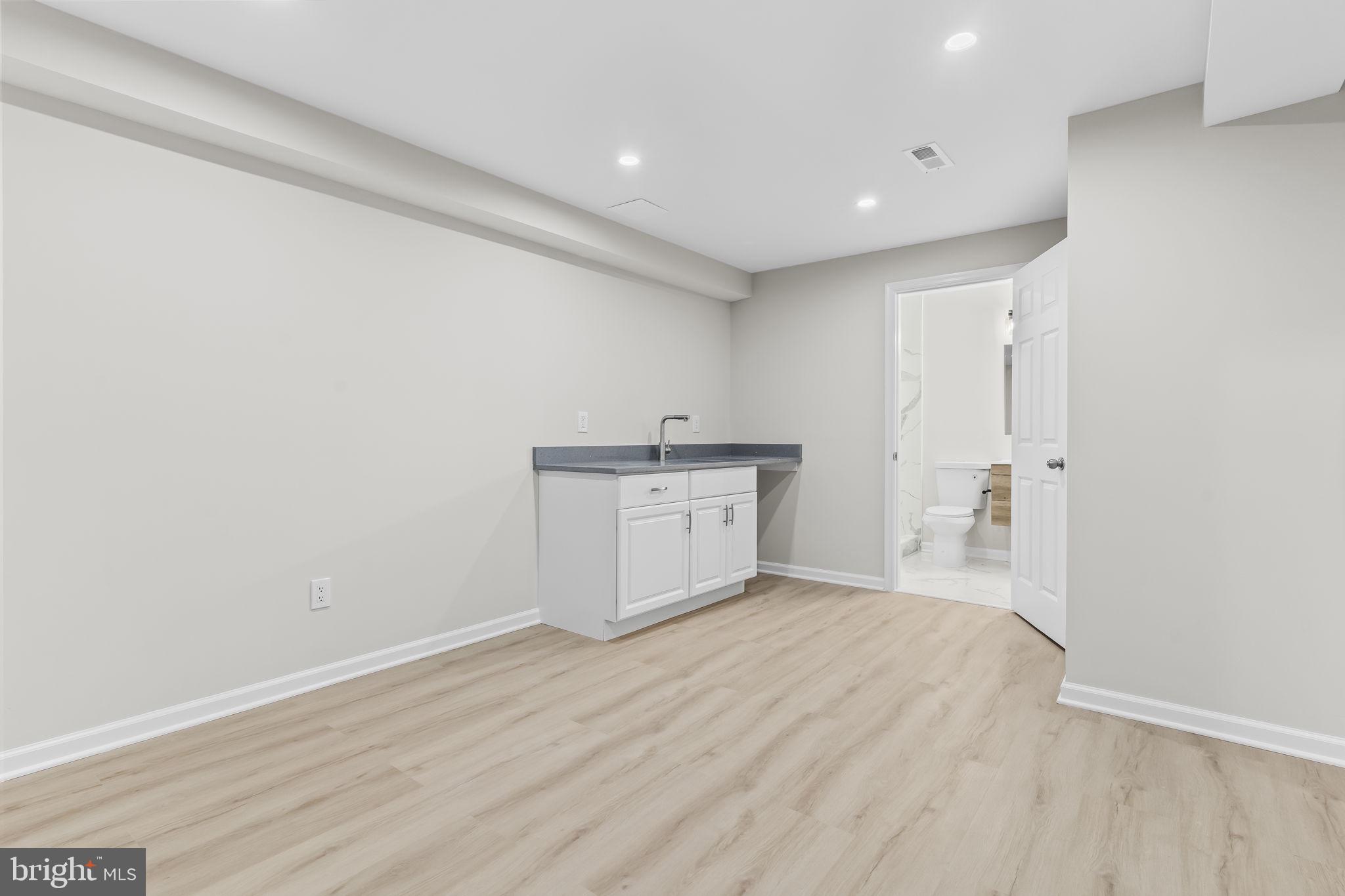 HAWKS REST - Residential