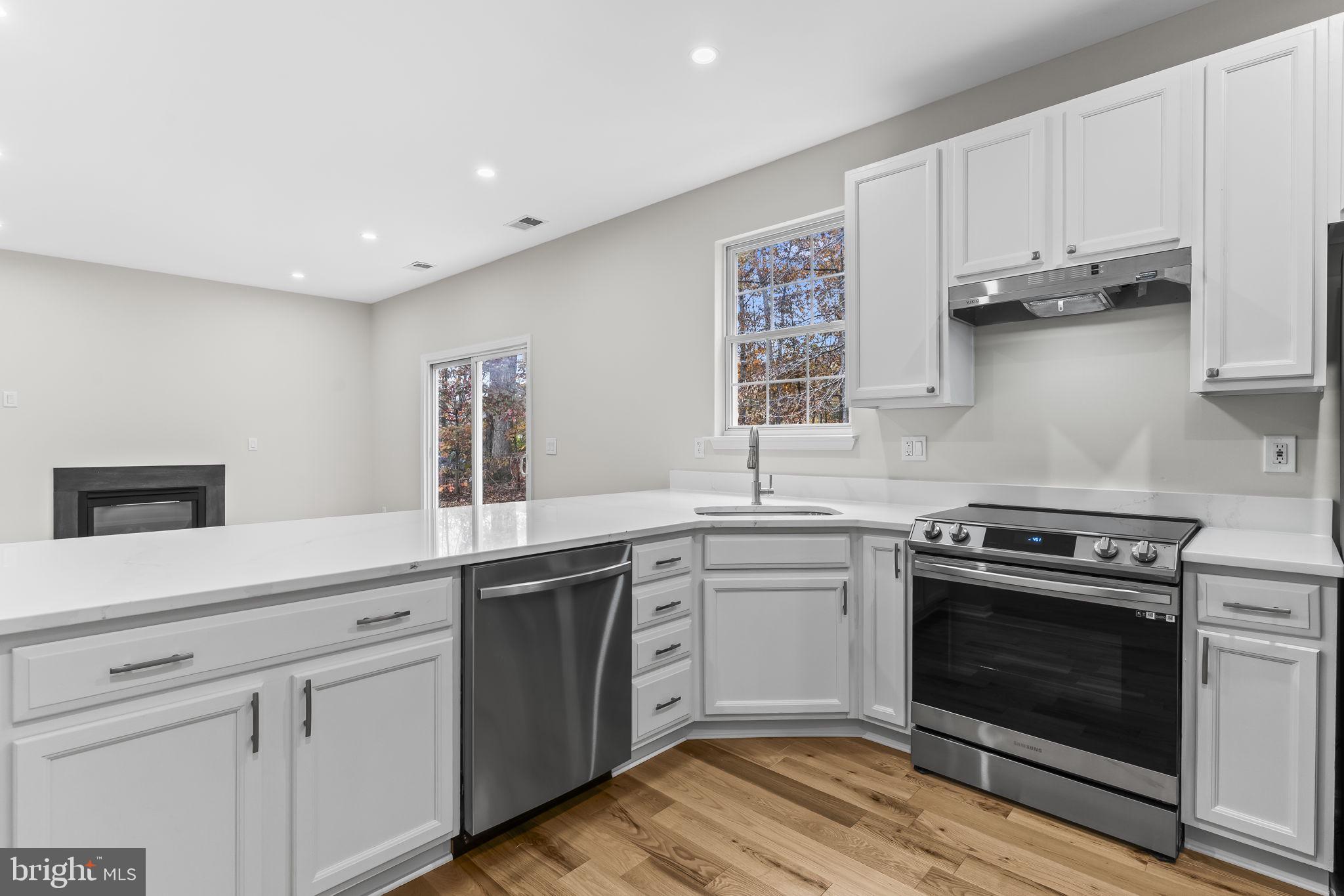 HAWKS REST - Residential