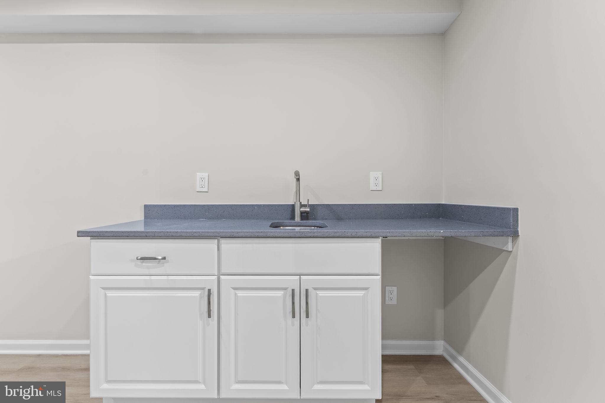 HAWKS REST - Residential