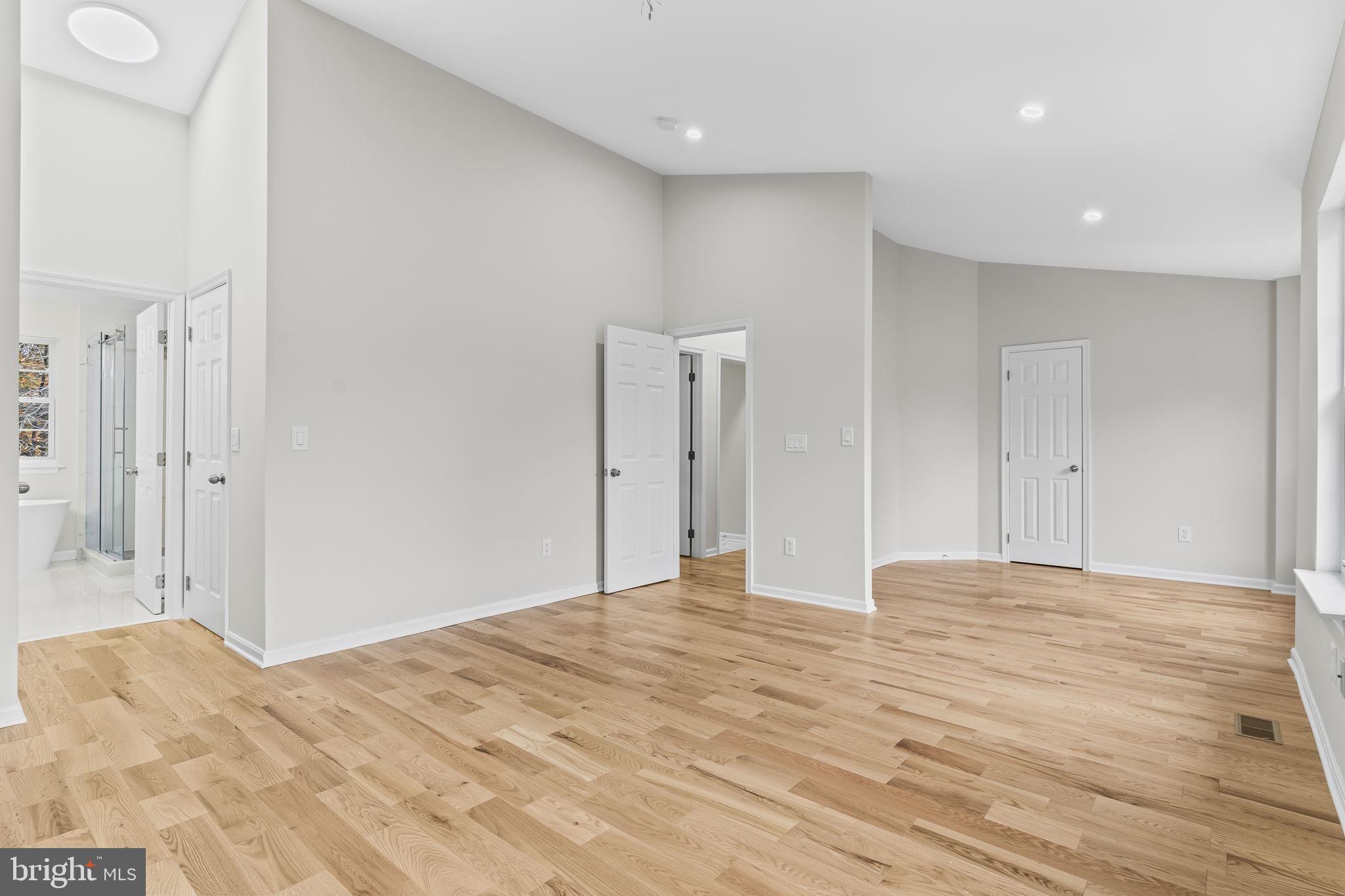 HAWKS REST - Residential