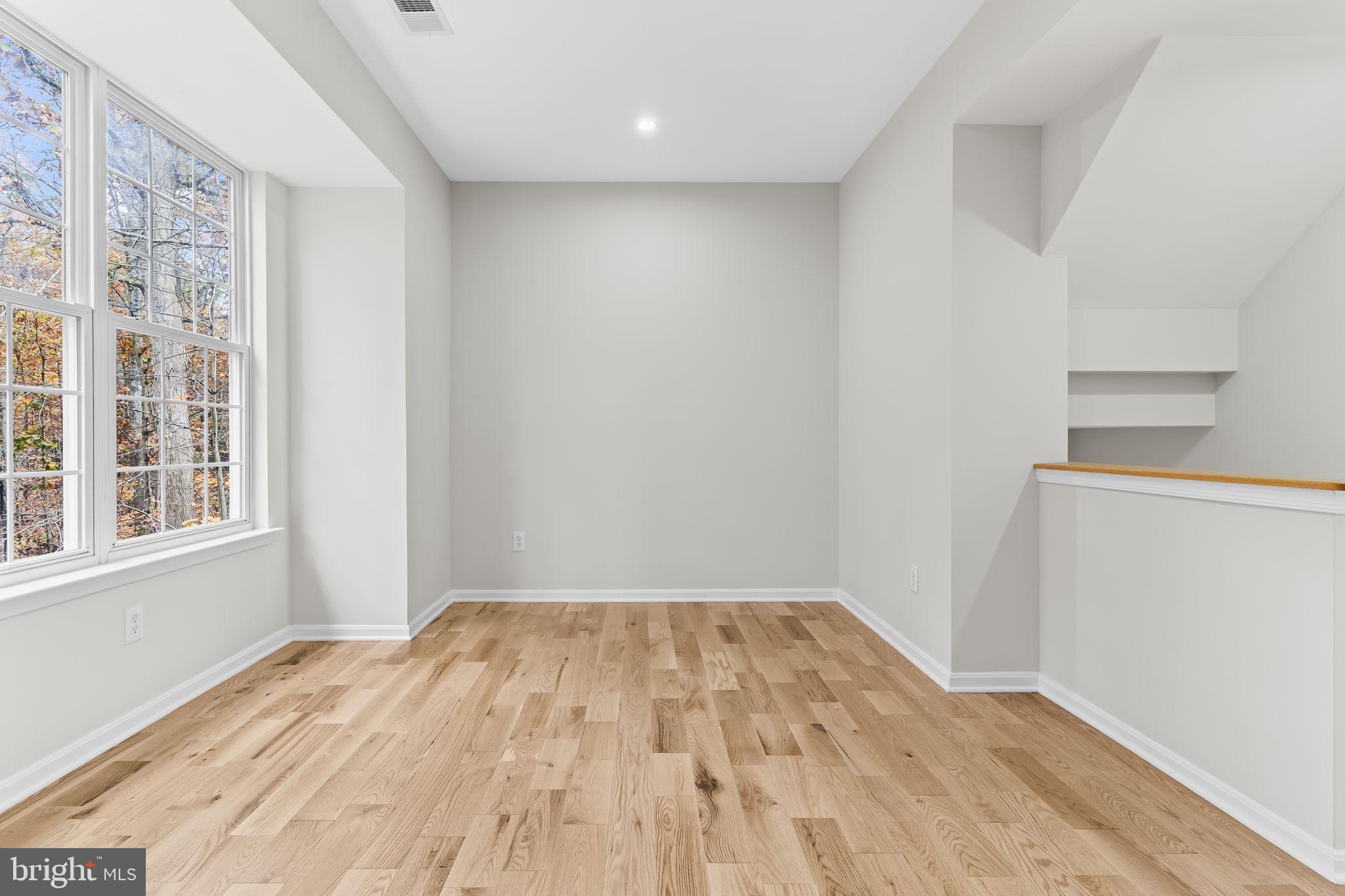 HAWKS REST - Residential