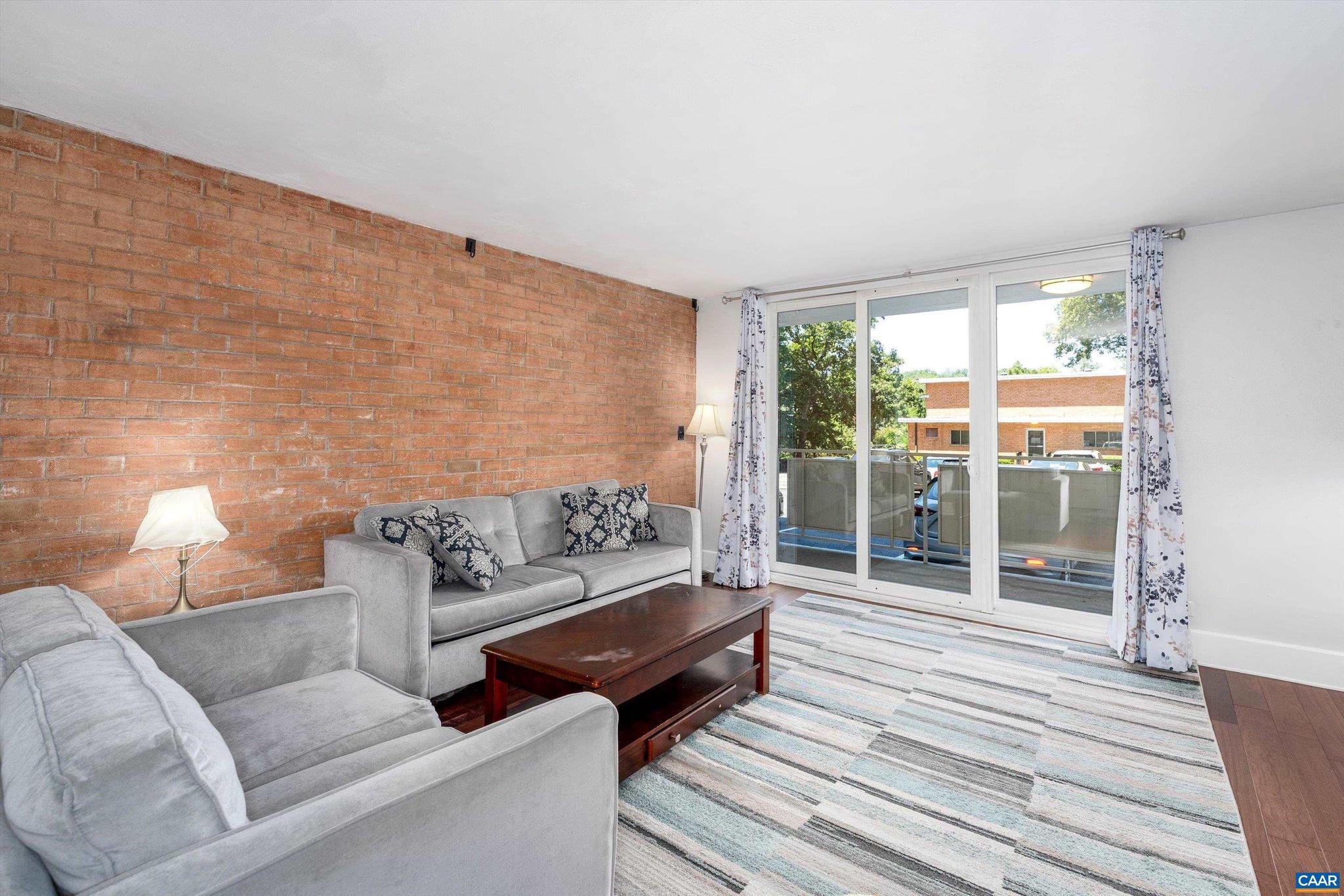 1800 JEFFERSON PARK AVE 206