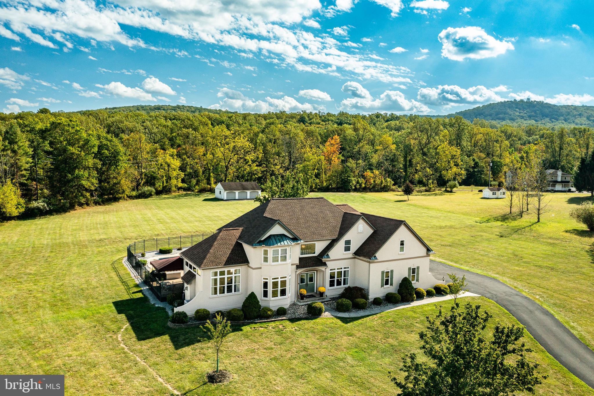 174 BLACKWOOD LANE