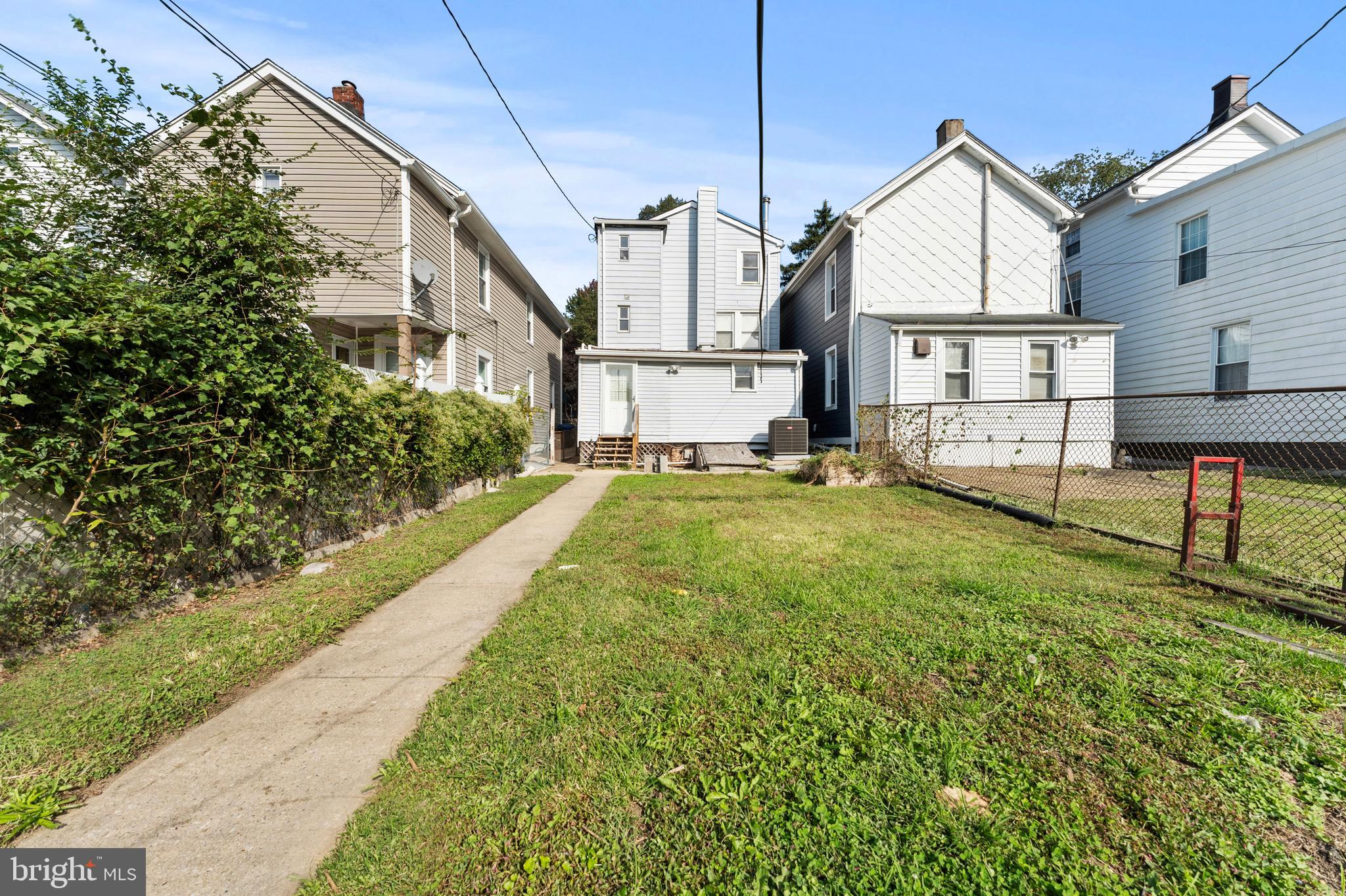 HAMPDEN HISTORIC DISTRICT - Residential