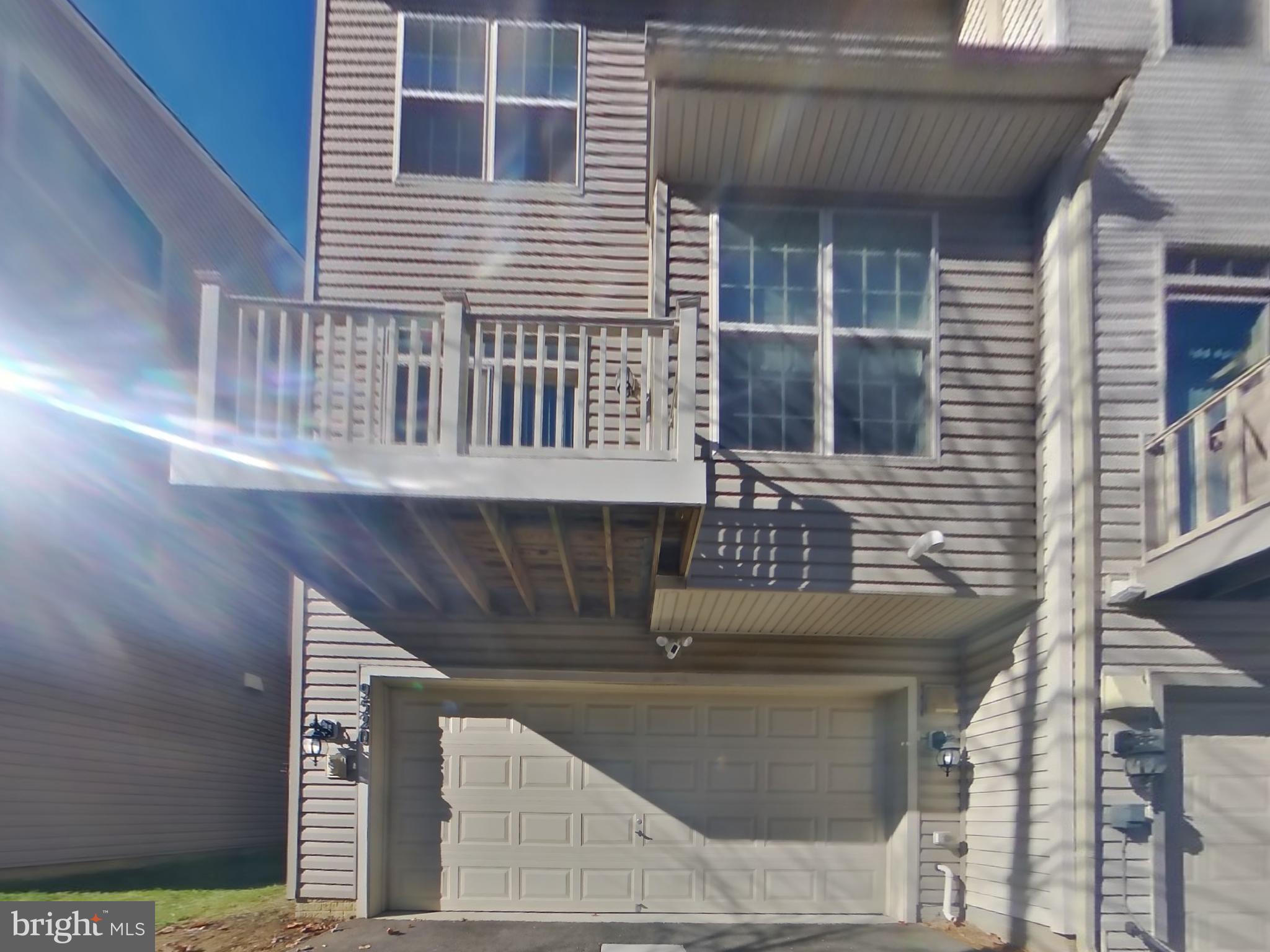 WOODMORE TOWNE CENTRE - Residential Lease