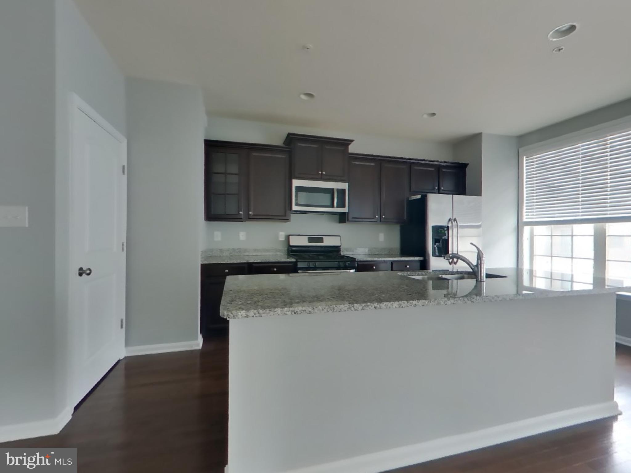 WOODMORE TOWNE CENTRE - Residential Lease