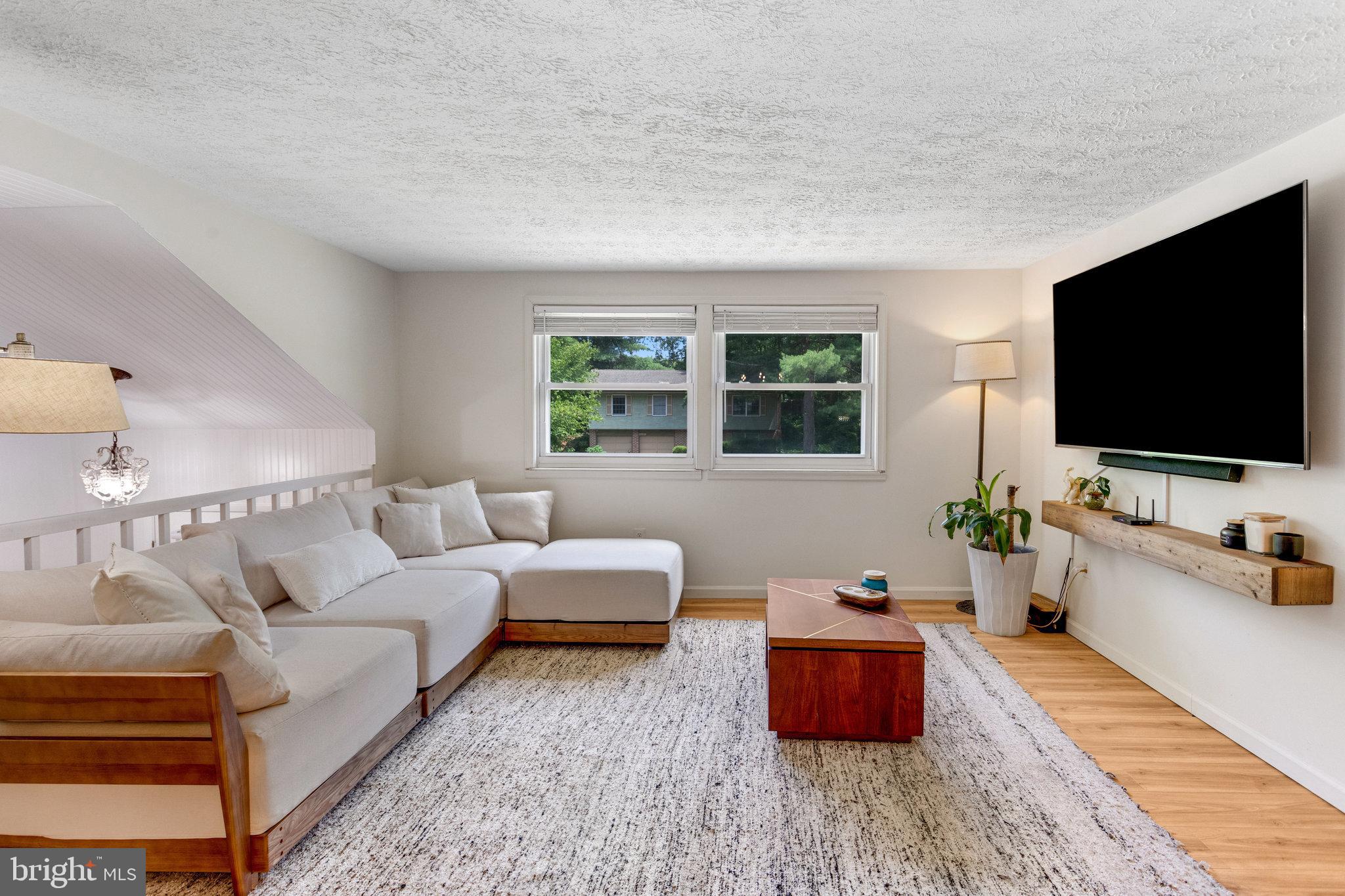 16104 BENEDICT COURT