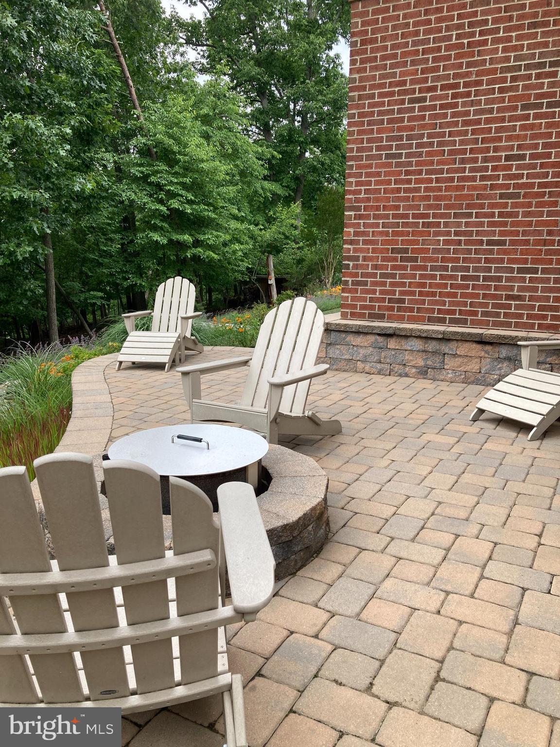 ASPEN LAKE LINGANORE - Residential