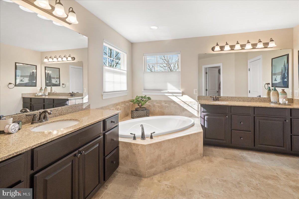 ASPEN LAKE LINGANORE - Residential