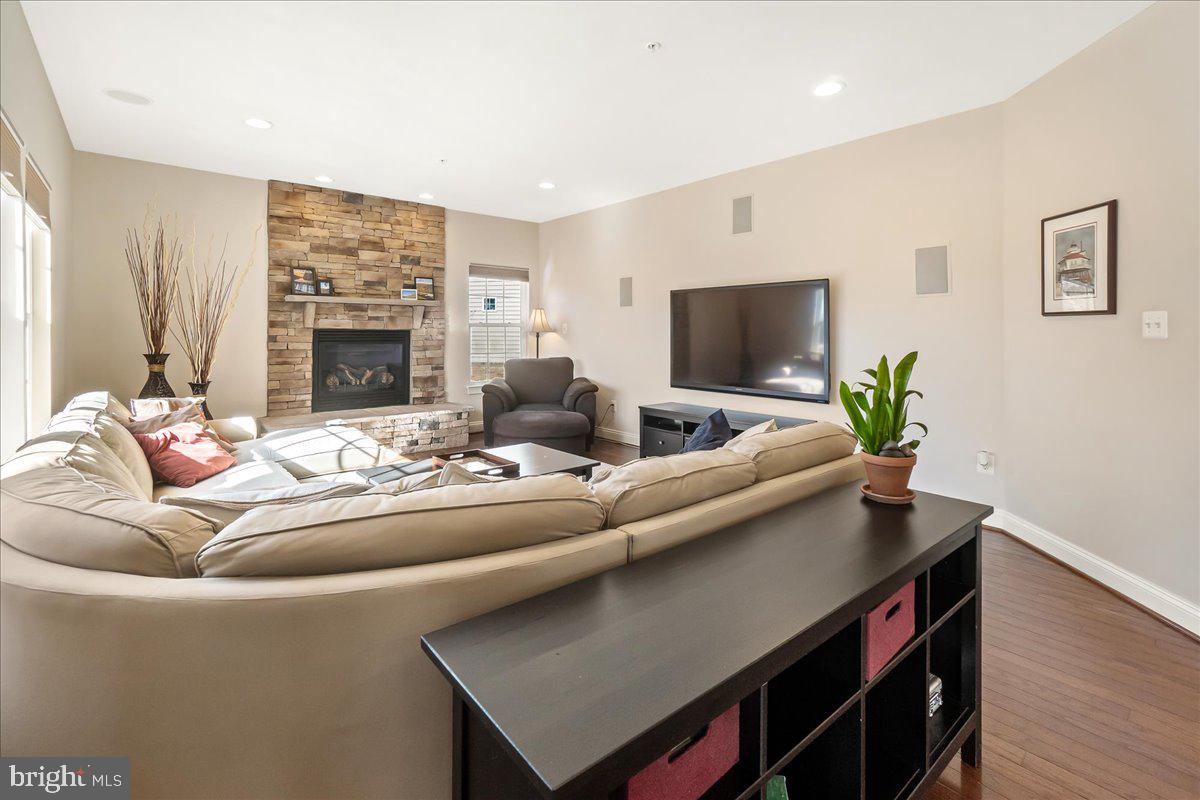 ASPEN LAKE LINGANORE - Residential