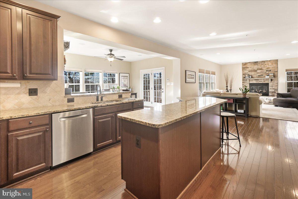 ASPEN LAKE LINGANORE - Residential