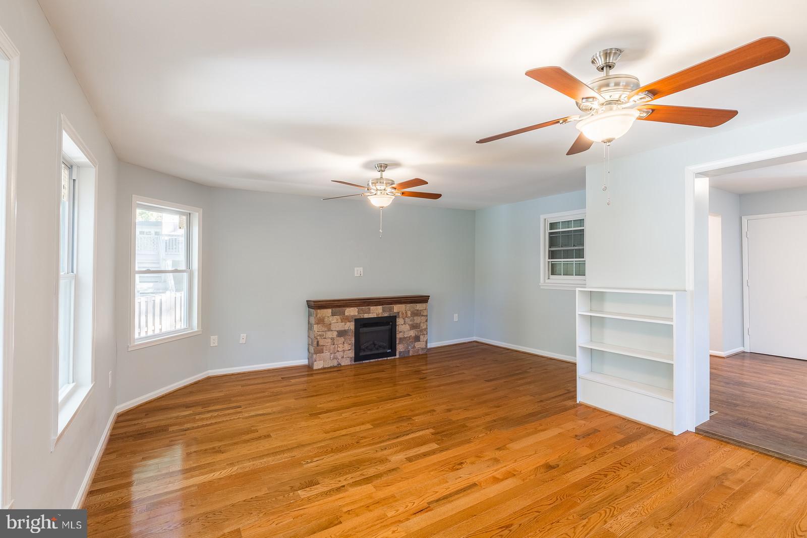 ROLLING VALLEY - Residential