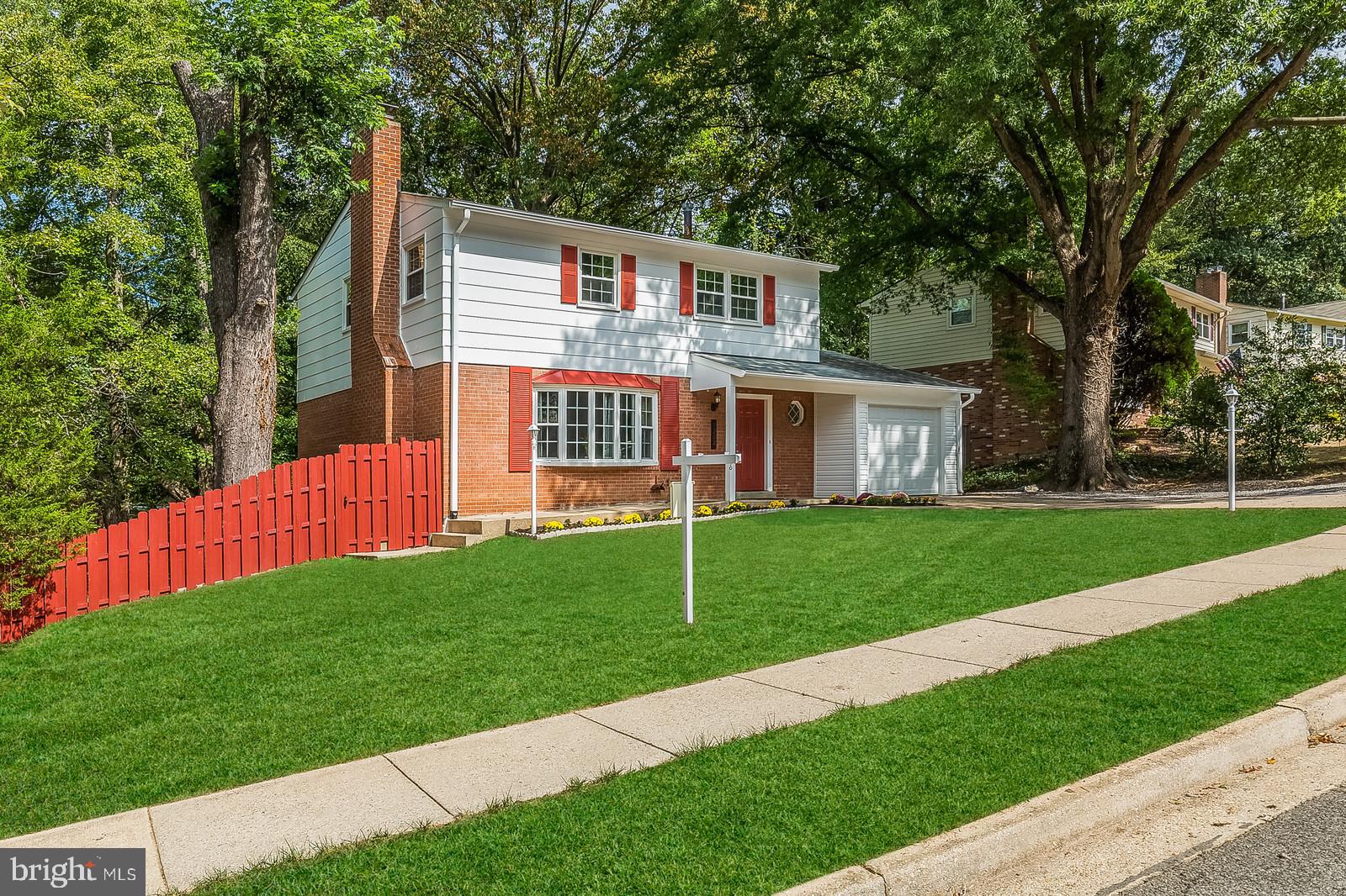 ROLLING VALLEY - Residential