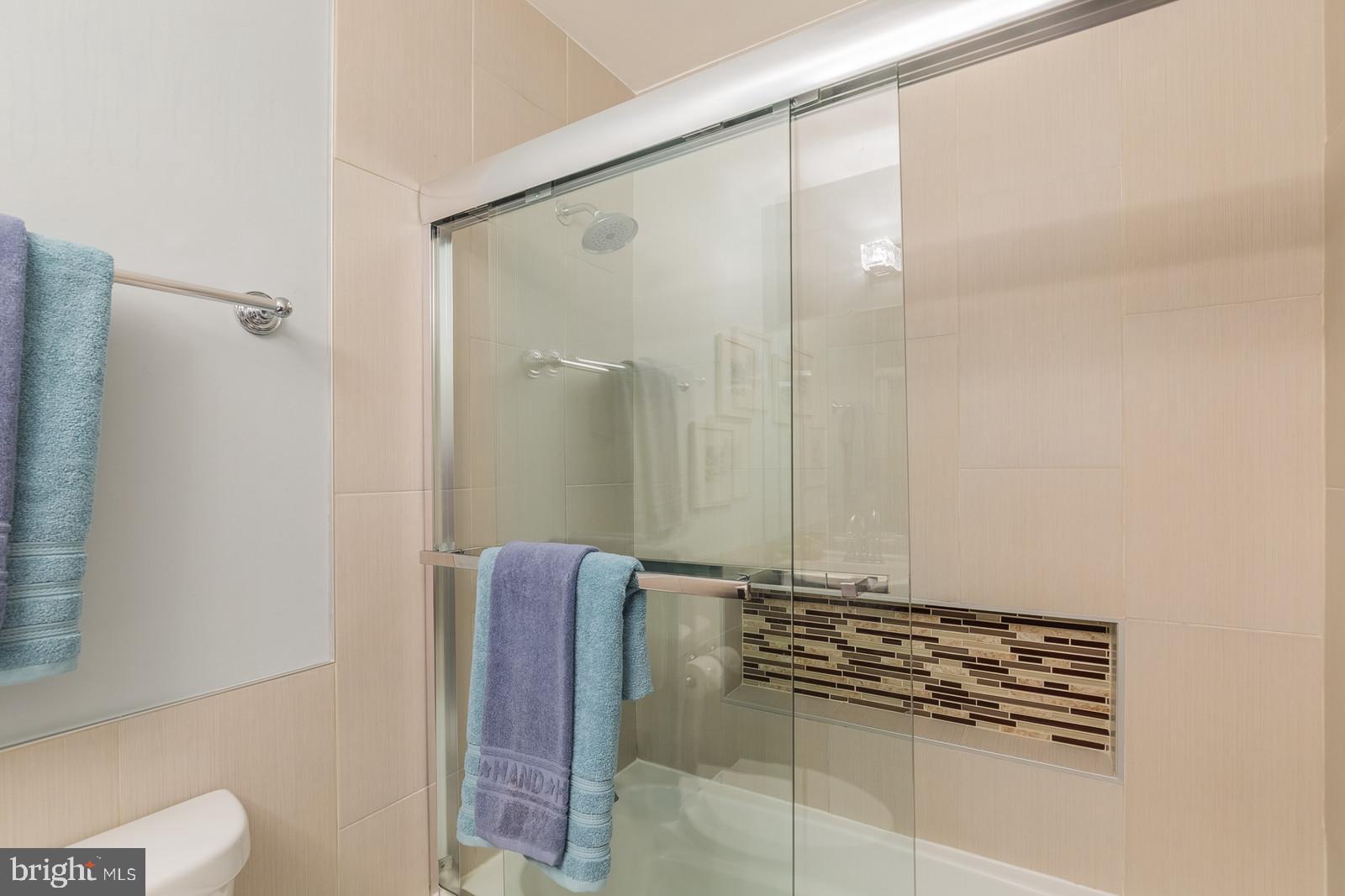 ROLLING VALLEY - Residential