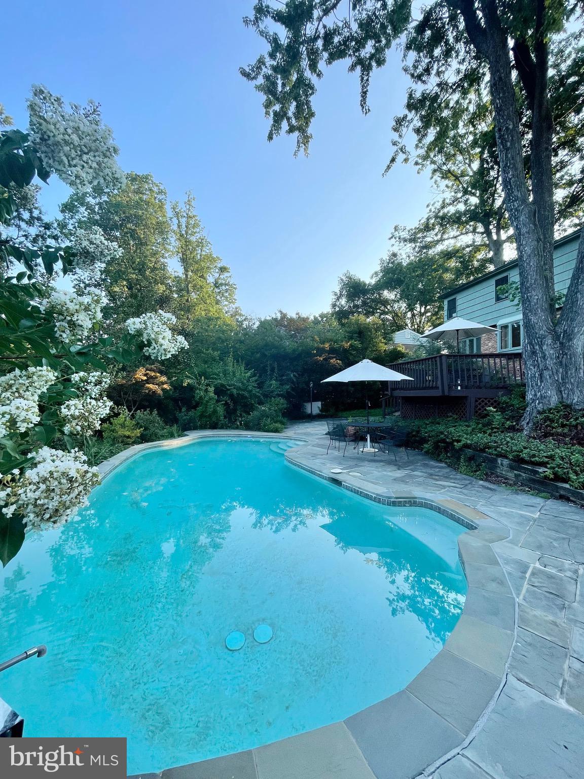 RIVERSIDE ESTATES - Residential