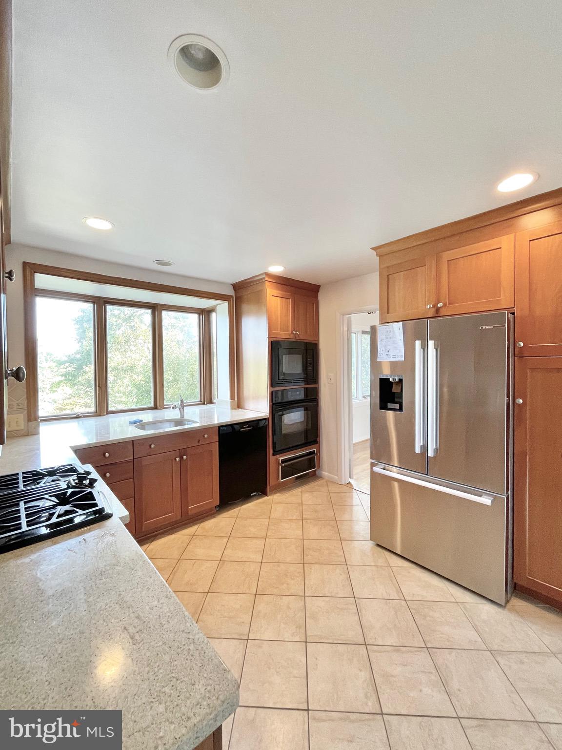 RIVERSIDE ESTATES - Residential