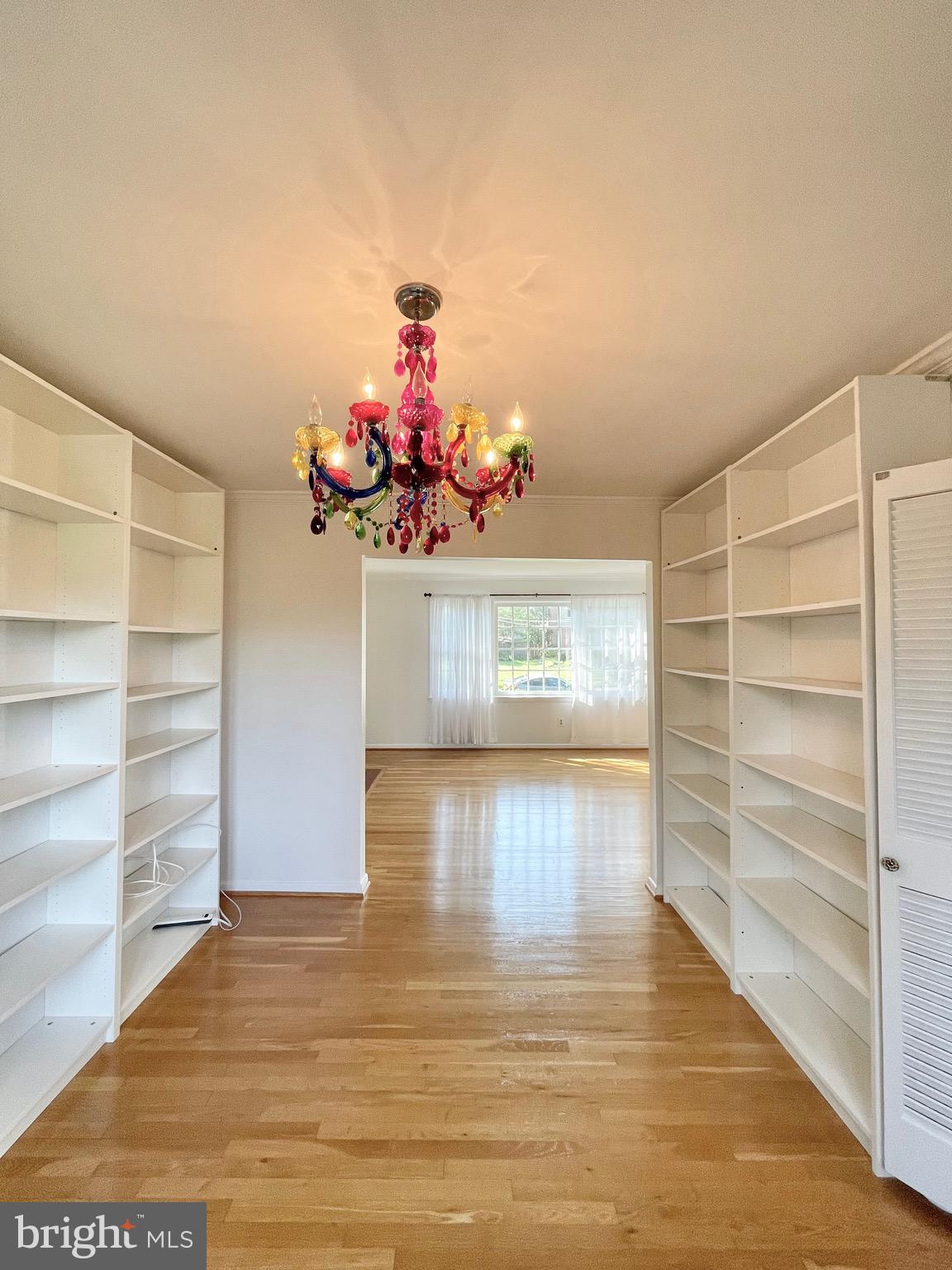 RIVERSIDE ESTATES - Residential