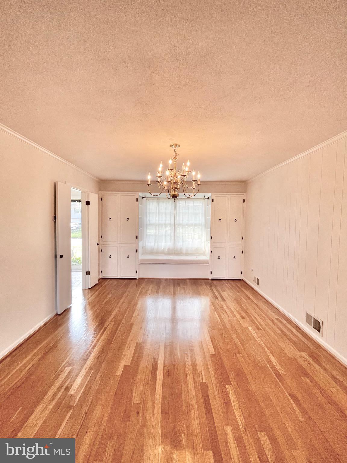 RIVERSIDE ESTATES - Residential