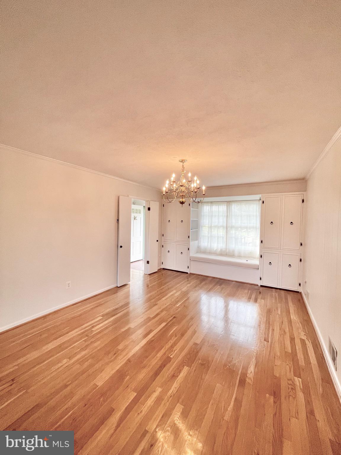 RIVERSIDE ESTATES - Residential