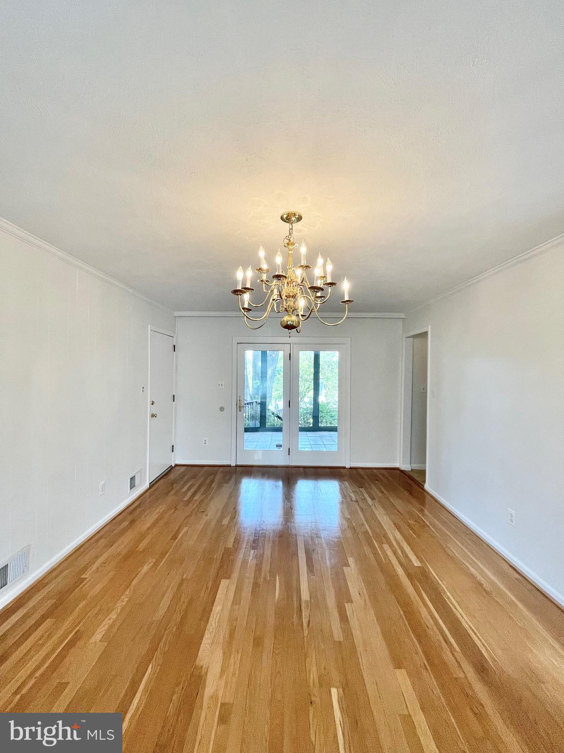 RIVERSIDE ESTATES - Residential