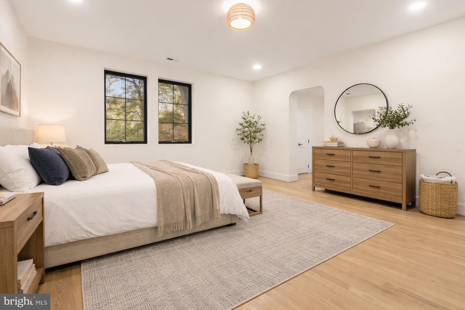 SEVEN OAKS - Residential