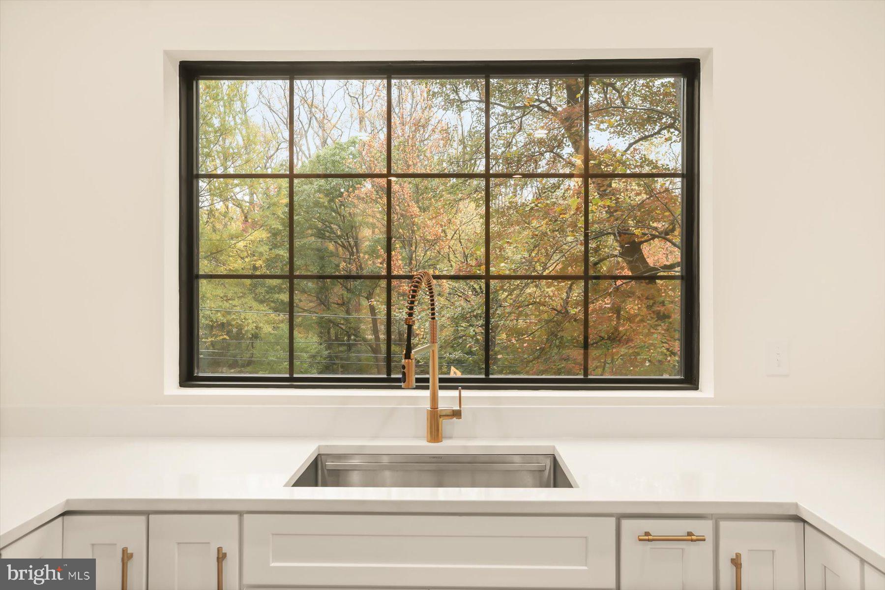 SEVEN OAKS - Residential