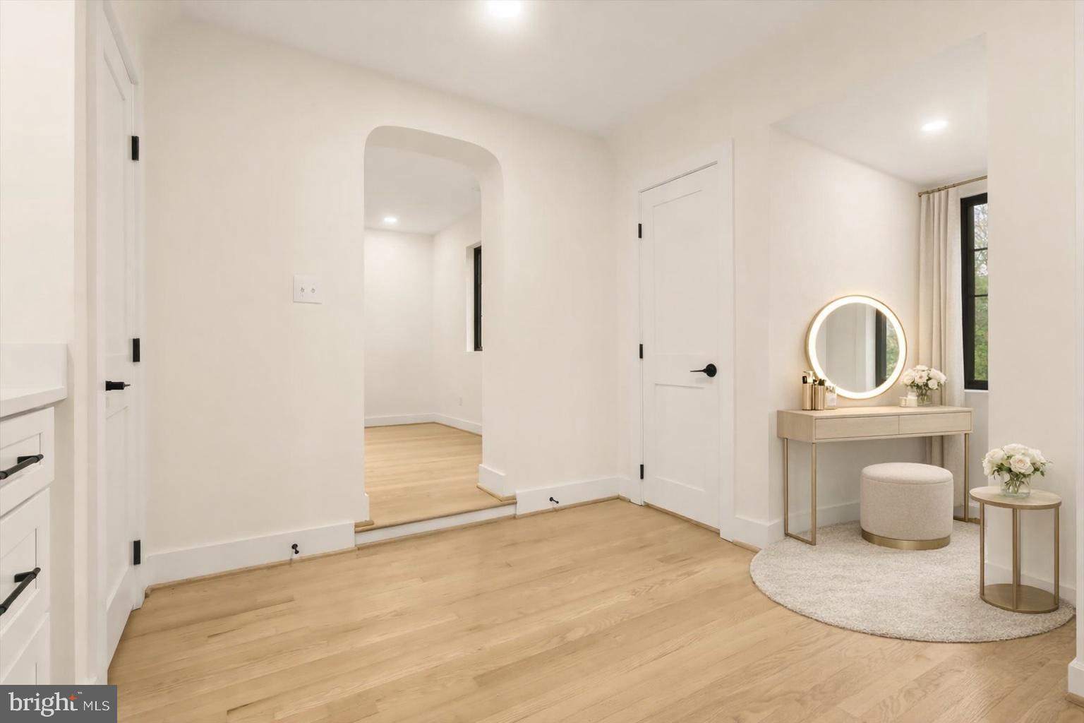 SEVEN OAKS - Residential