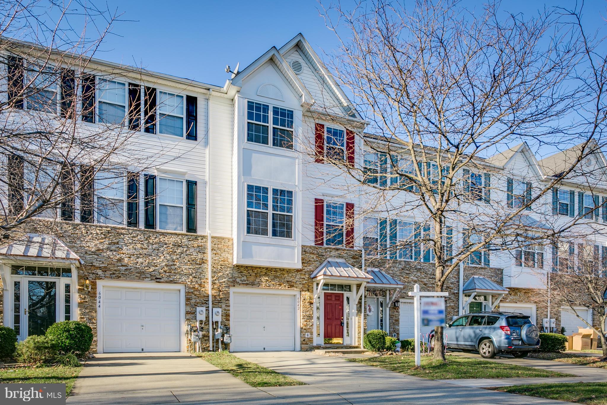 6042 BLUE POINT COURT