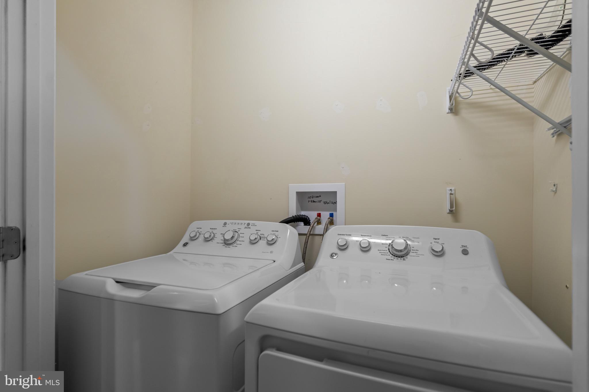 INWOOD VILLAGE - Residential