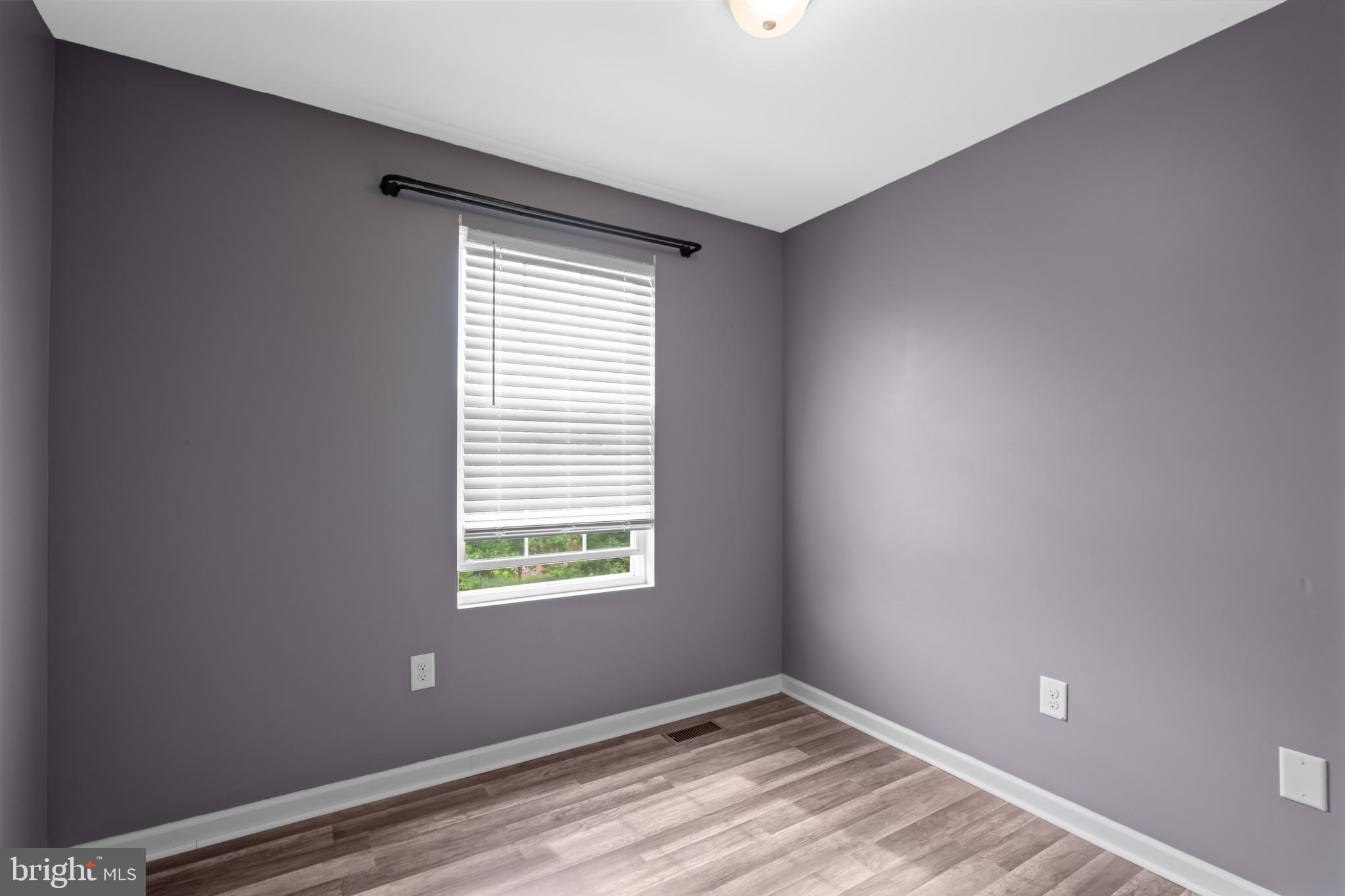 INWOOD VILLAGE - Residential