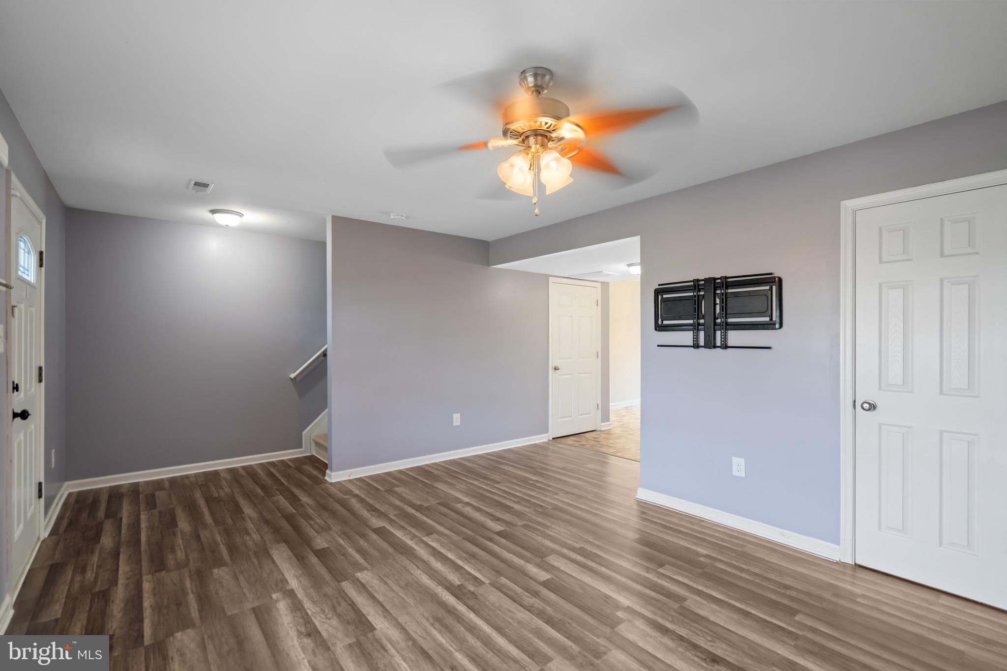 INWOOD VILLAGE - Residential