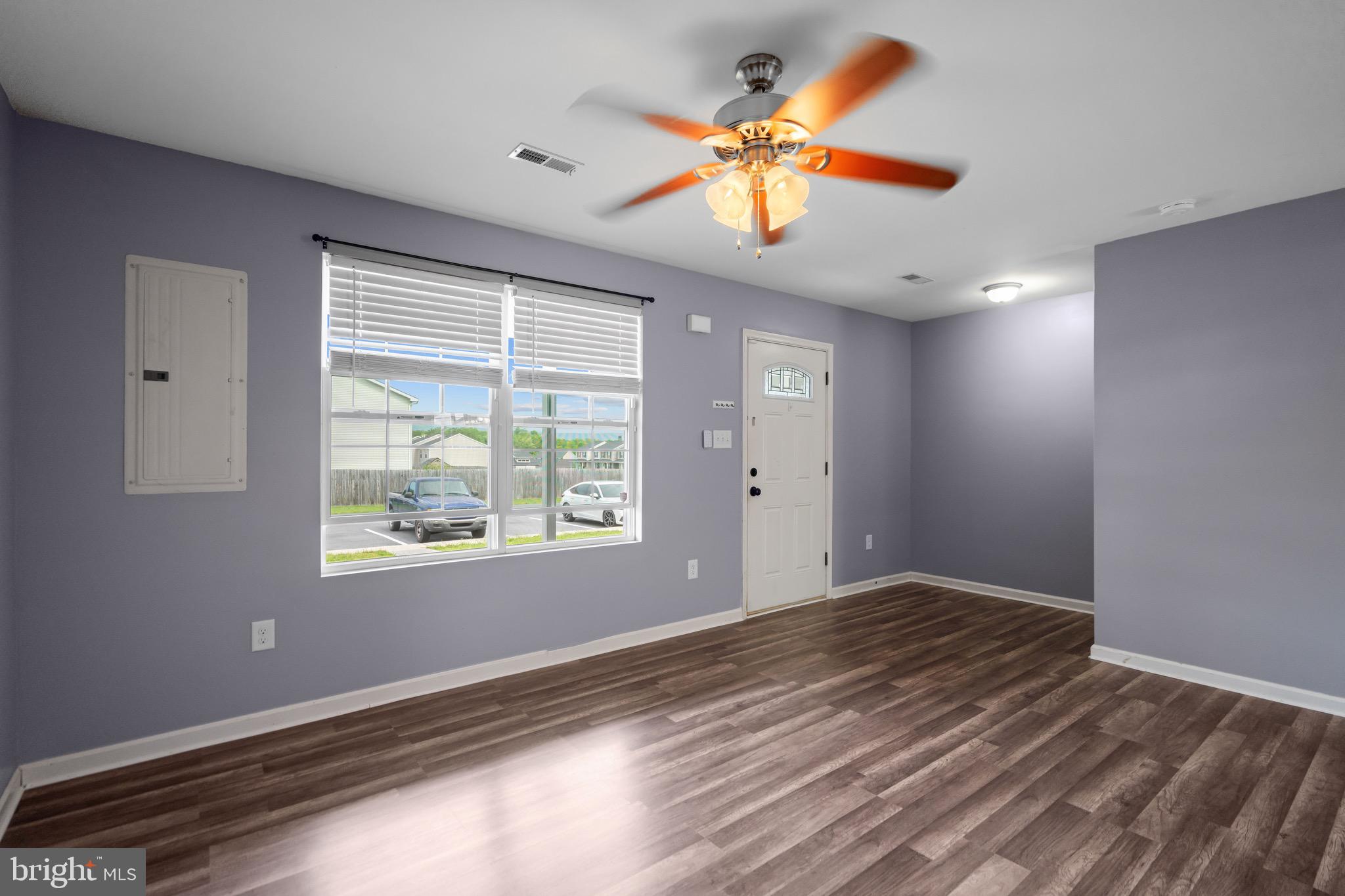 INWOOD VILLAGE - Residential