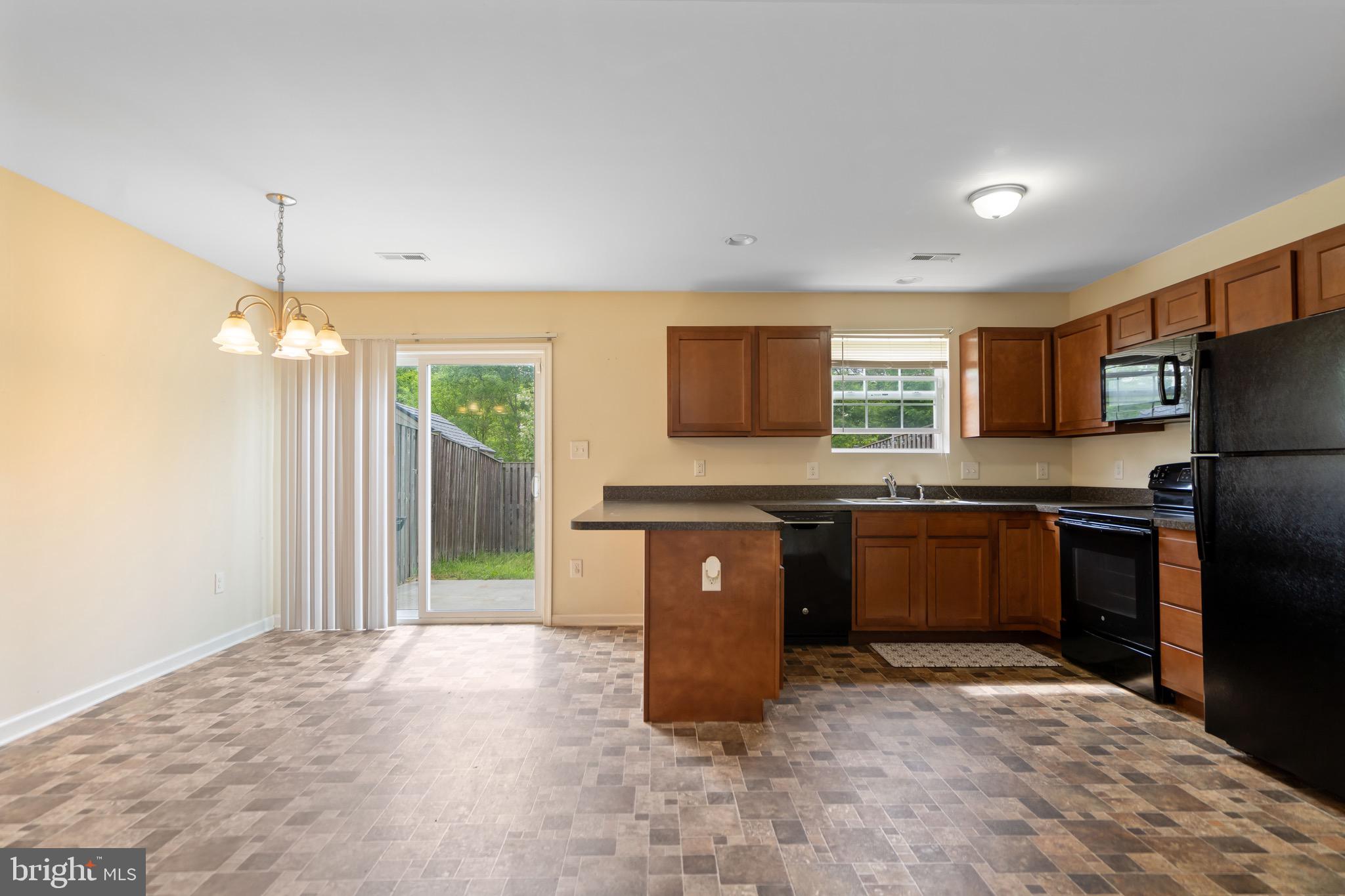 INWOOD VILLAGE - Residential