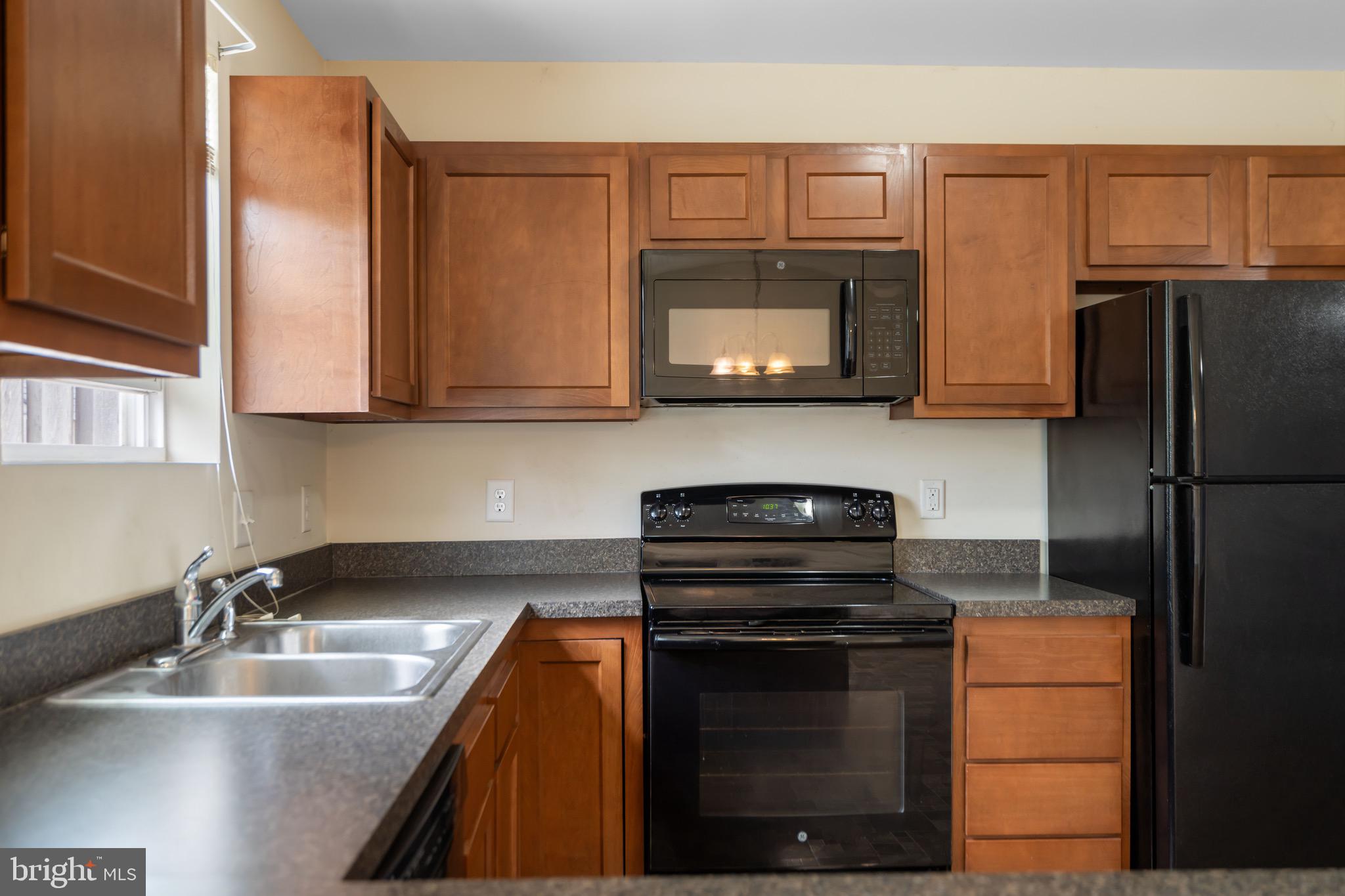 INWOOD VILLAGE - Residential