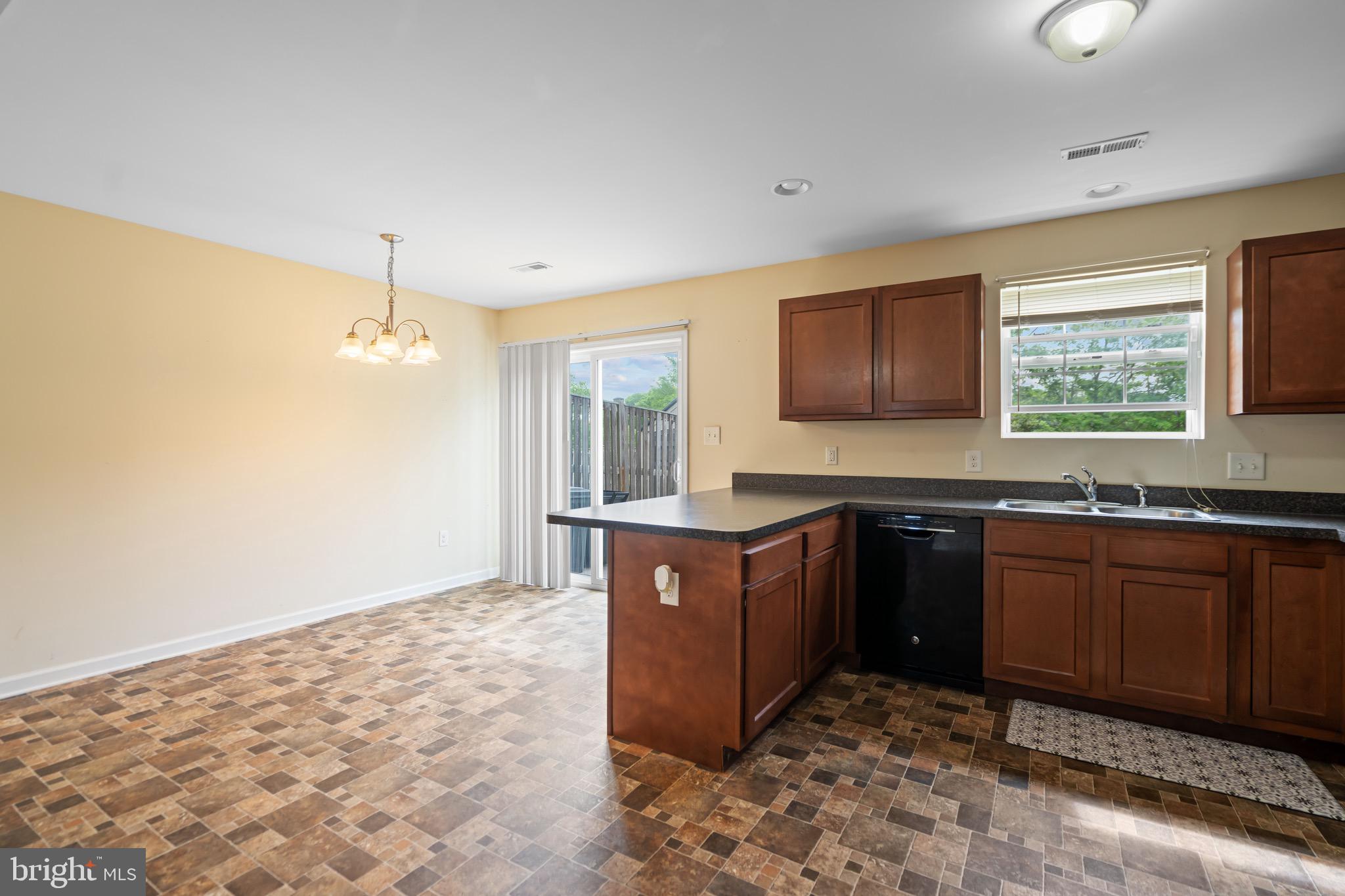 INWOOD VILLAGE - Residential