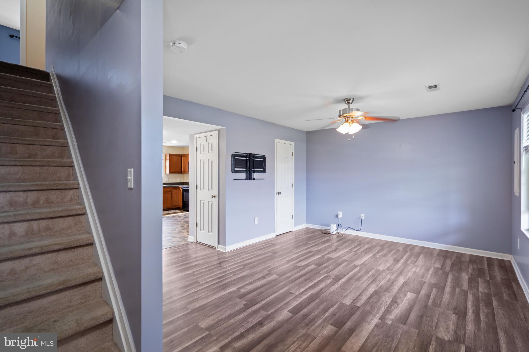 INWOOD VILLAGE - Residential