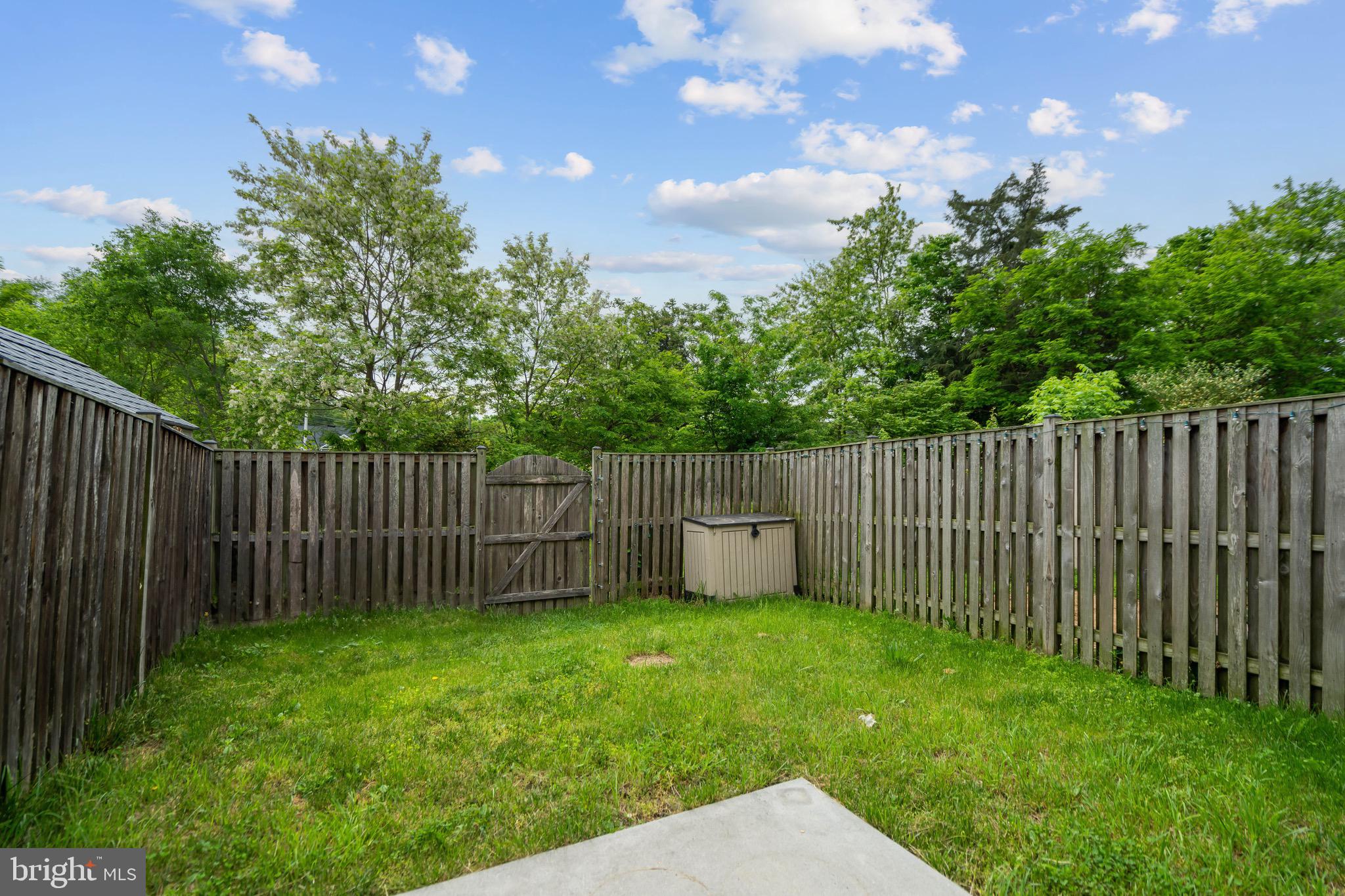 INWOOD VILLAGE - Residential