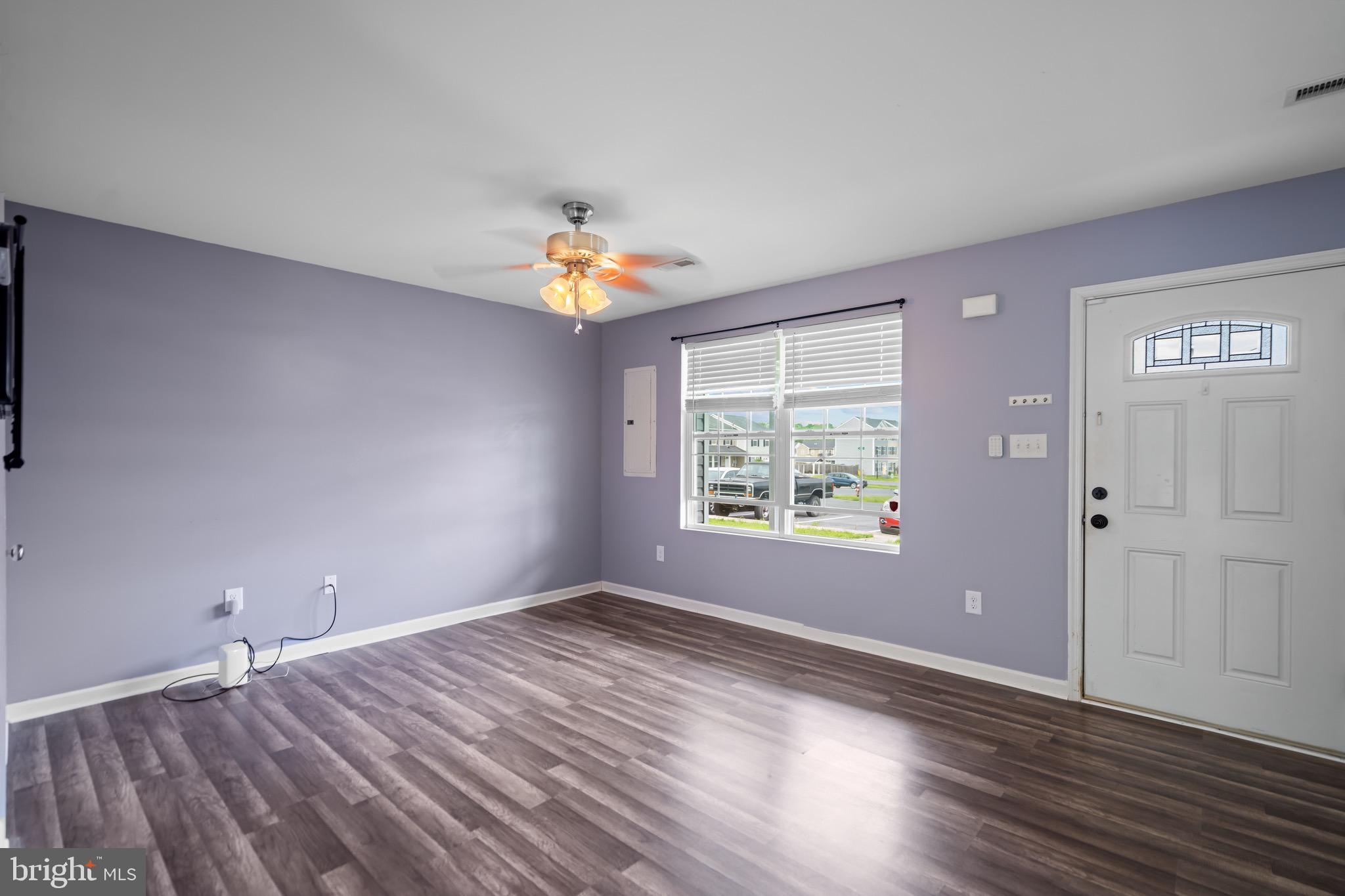 INWOOD VILLAGE - Residential