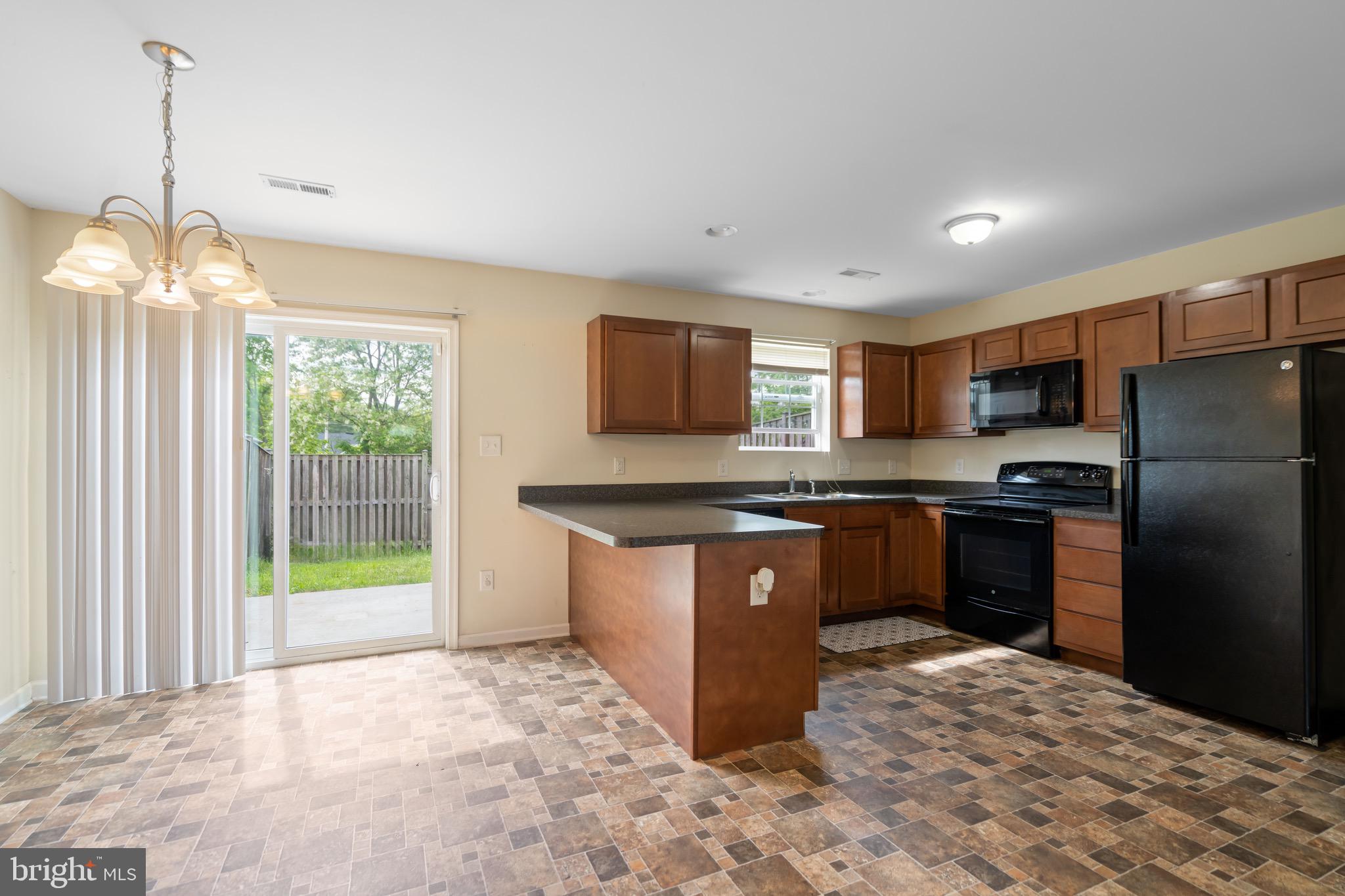 INWOOD VILLAGE - Residential