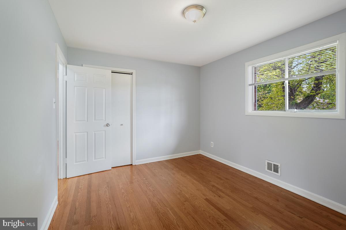 ROSECROFT PARK - Residential Lease