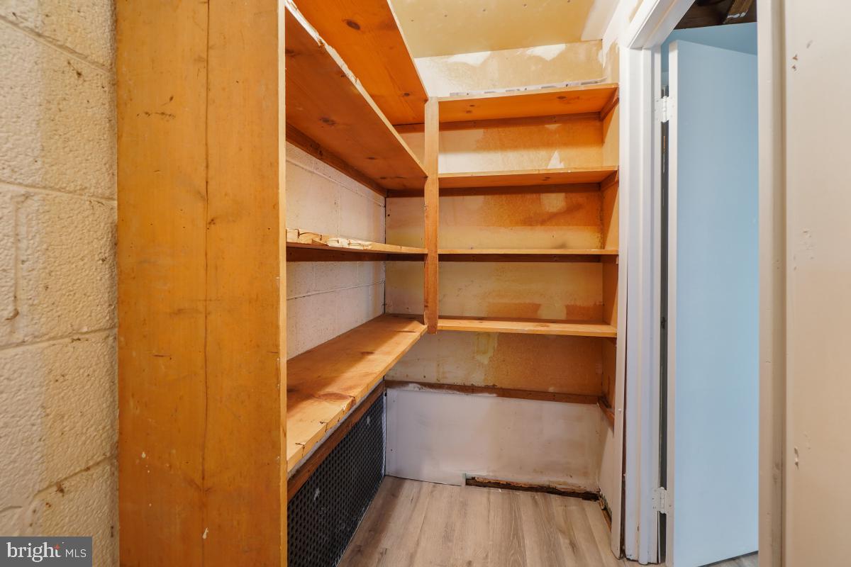 ROSECROFT PARK - Residential Lease