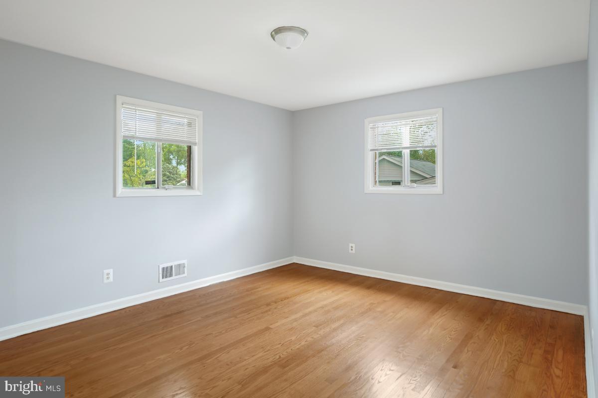 ROSECROFT PARK - Residential Lease