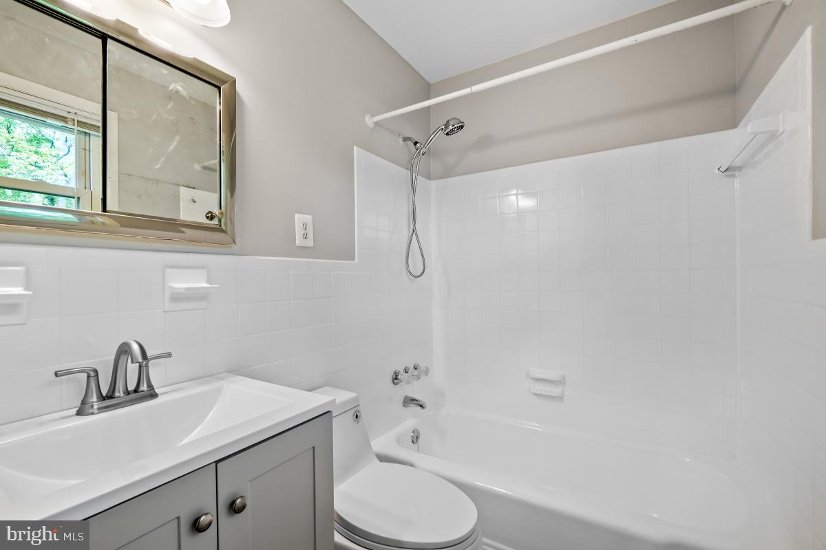 ROSECROFT PARK - Residential Lease