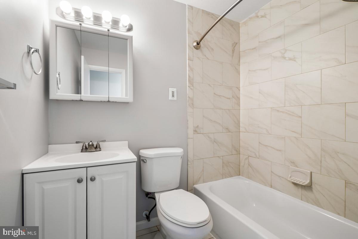 ROSECROFT PARK - Residential Lease