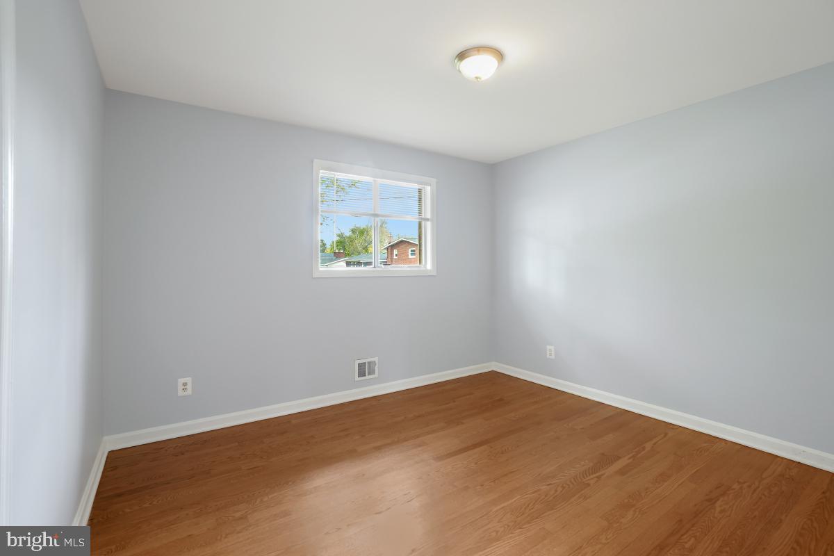 ROSECROFT PARK - Residential Lease